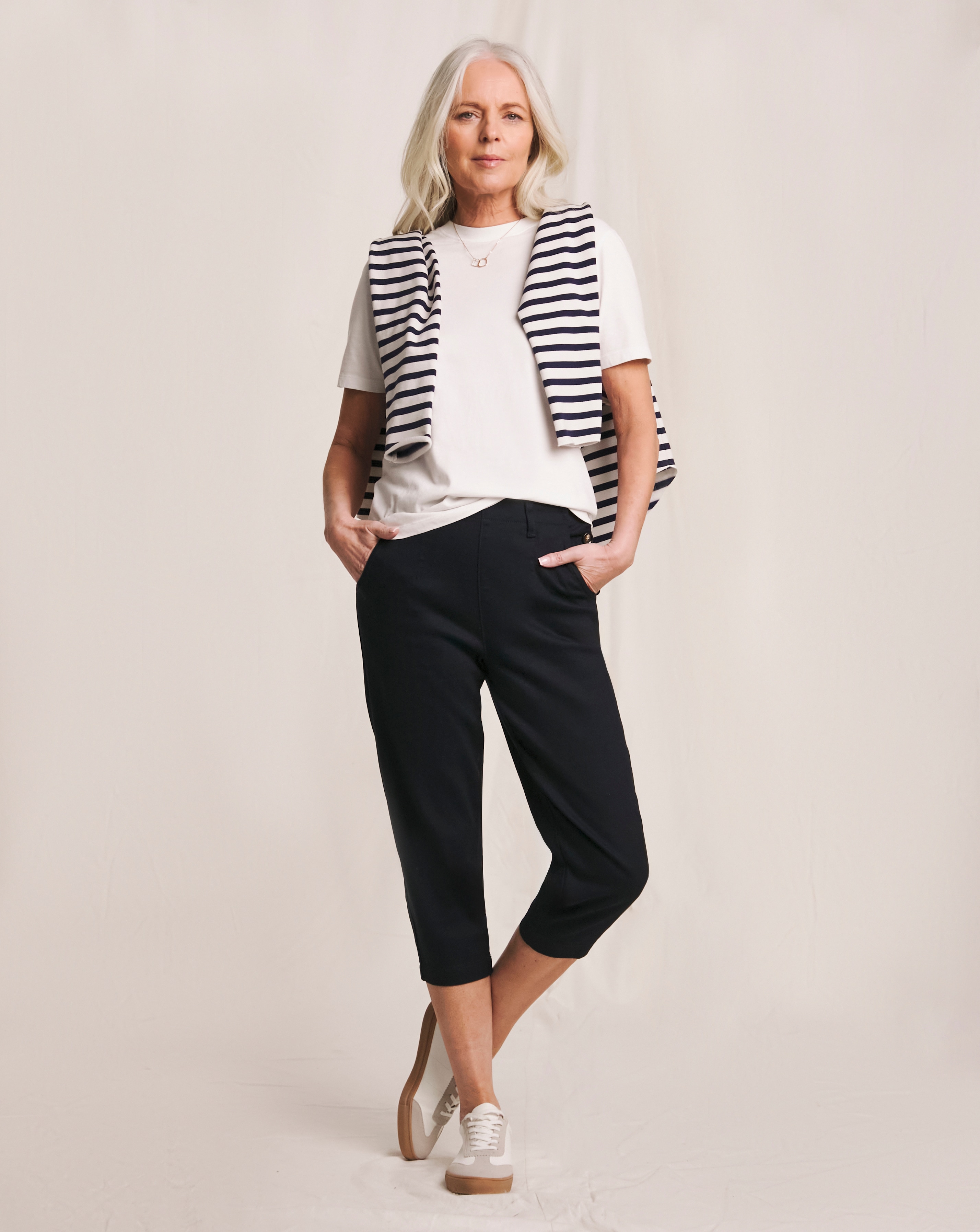 Julipa Button Side Crop Trouser