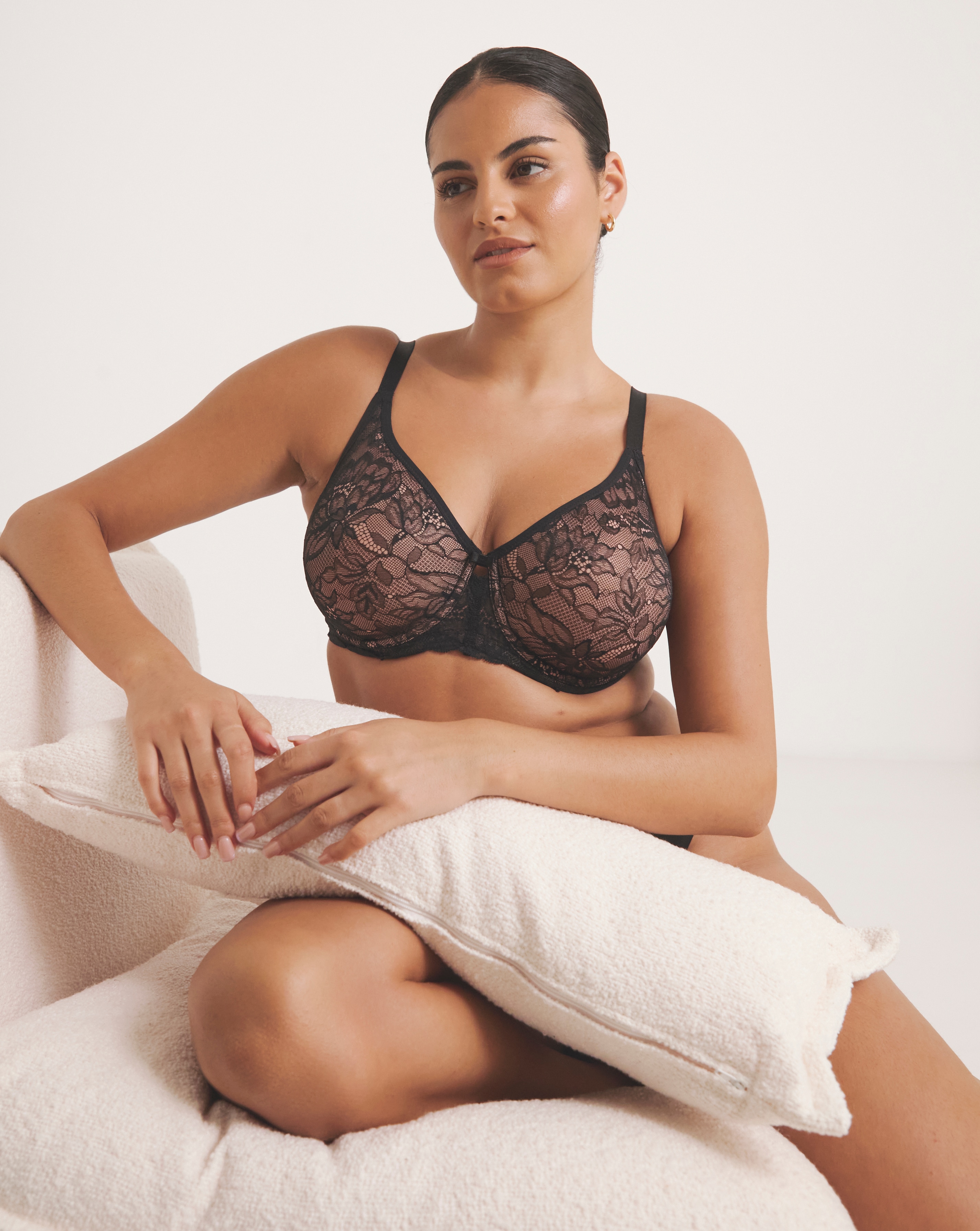 Triumph Amourette Charm Minimiser Black