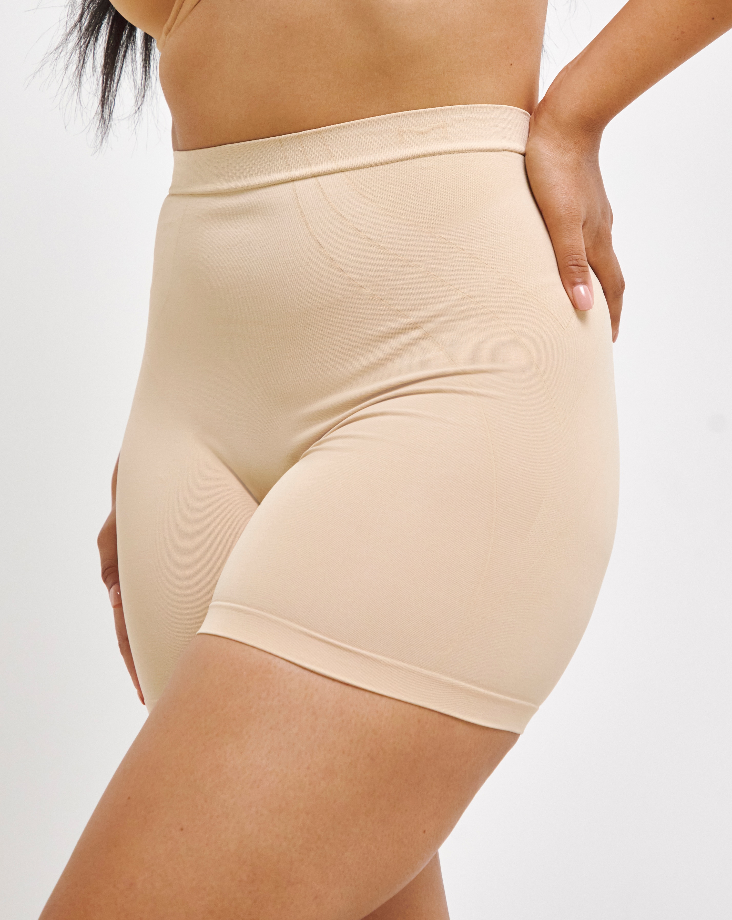 Maidenform Seamless Shaping Shorts Nude