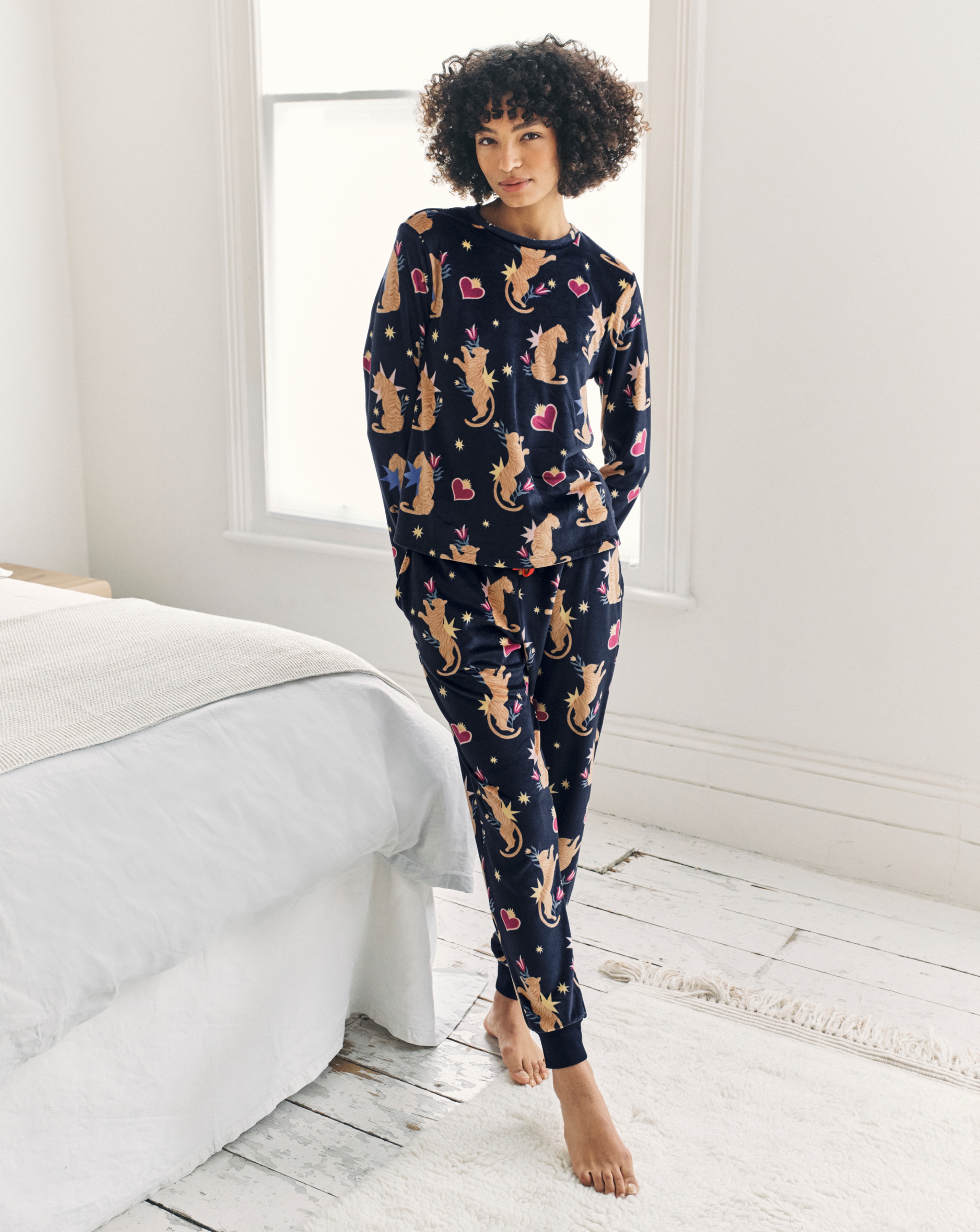 Chelsea Peers Fleece Crew Neck PJ Set