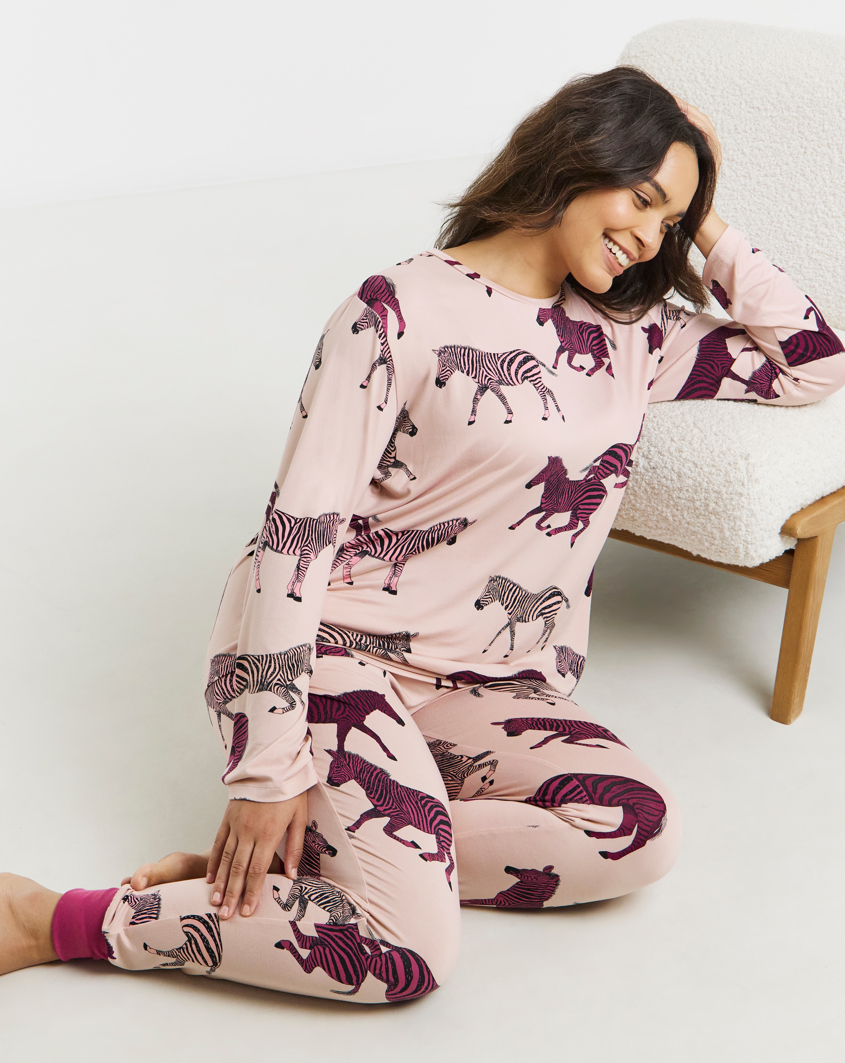 Chelsea Peers Crew Neck PJ Set