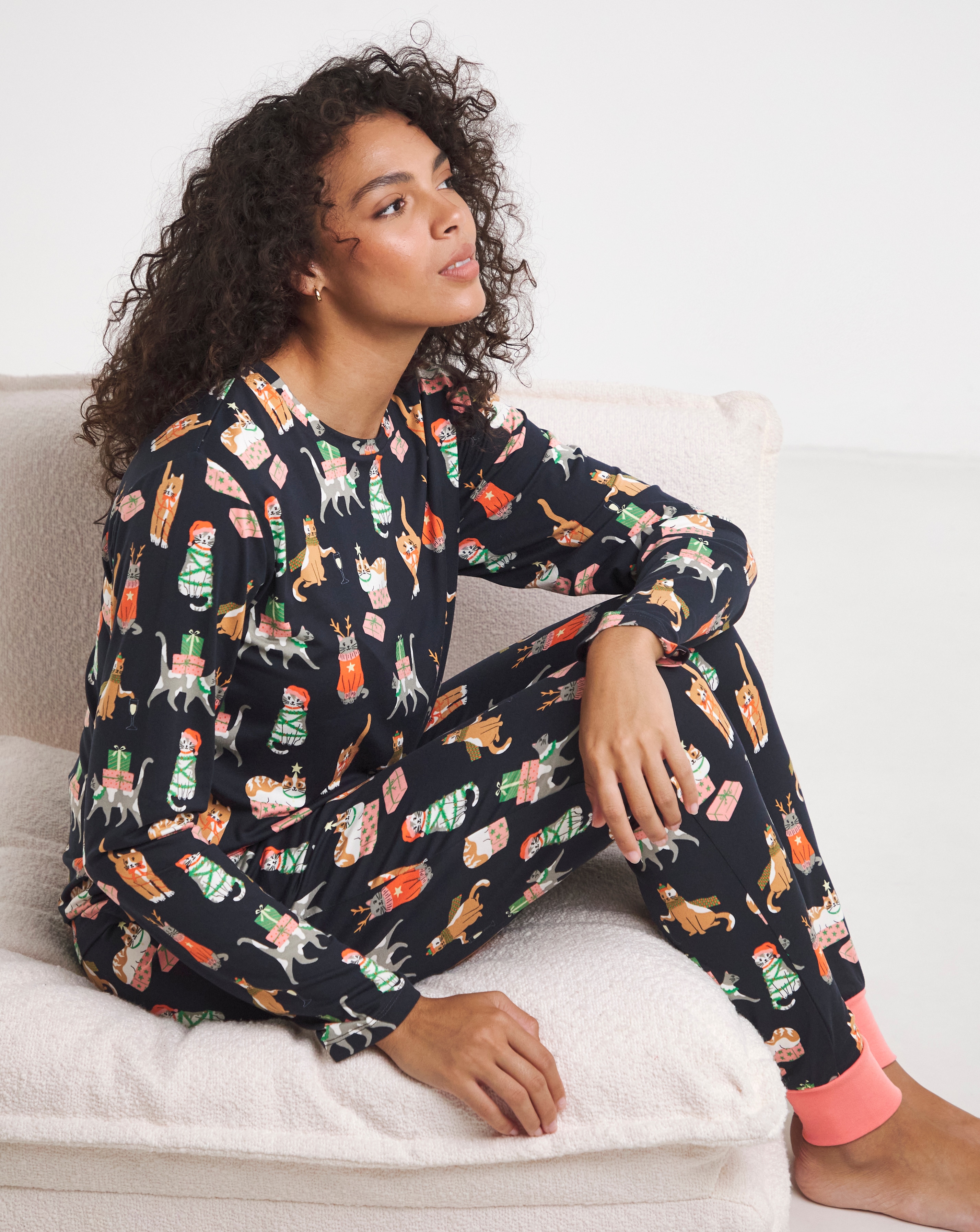 Chelsea Peers Crew Neck PJ Set