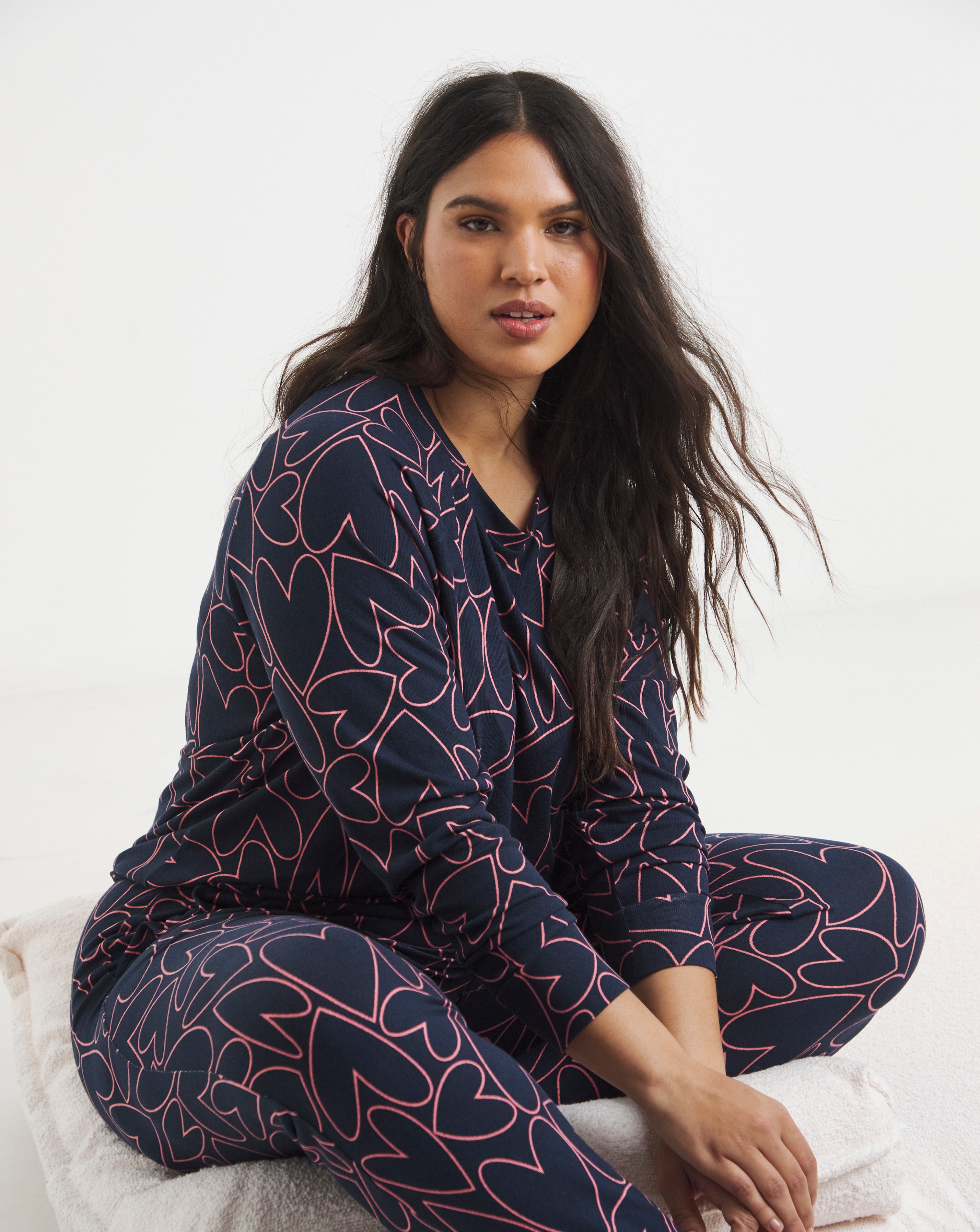 New In - Soft Knit Crew Neck Heart Pyjama Set