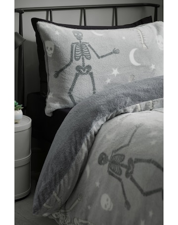 Catherine Lansfield Halloween Skeleton Glow in the Dark Duvet Cover Set