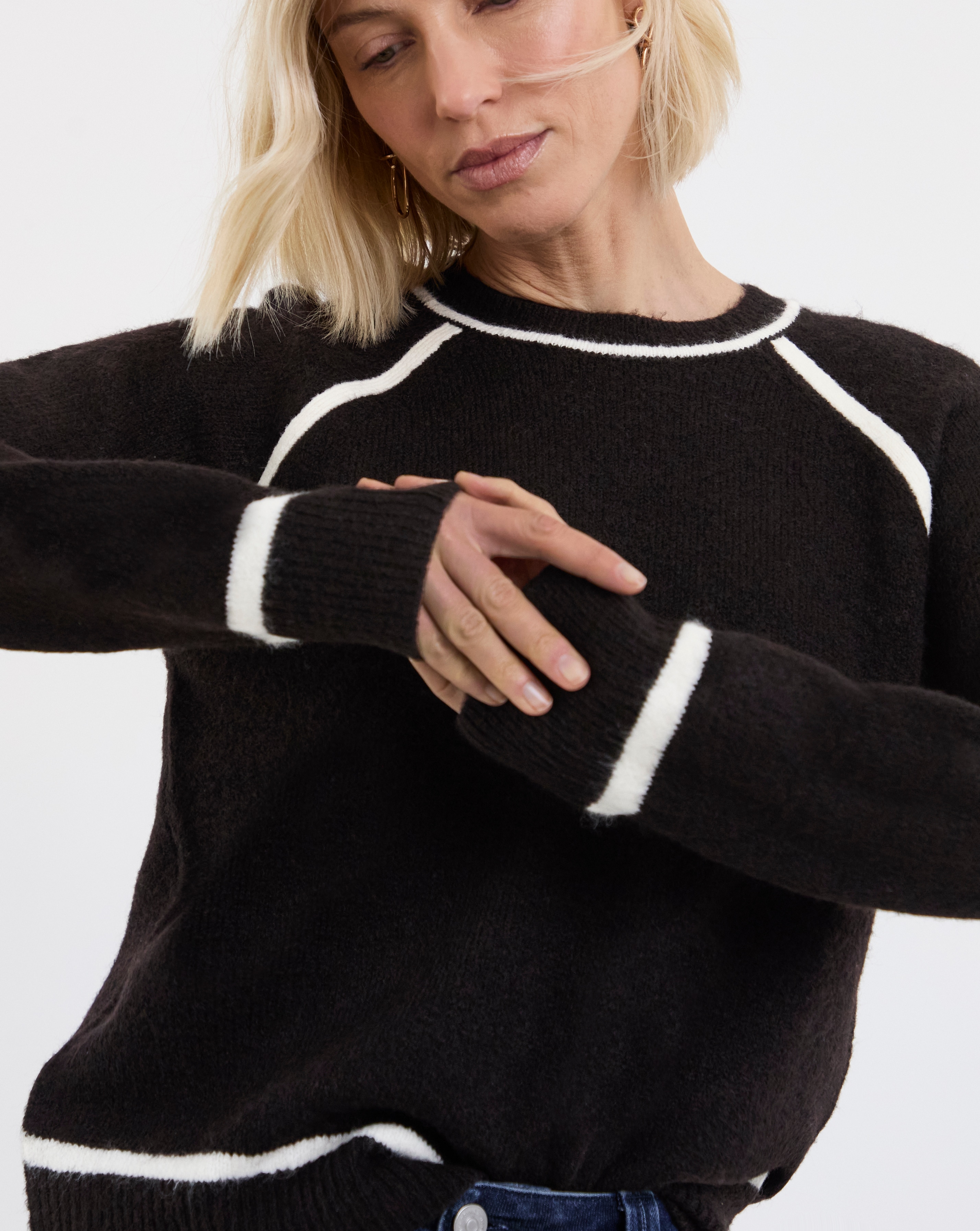 New In - Contrast Crew Neck Knitted Jumper