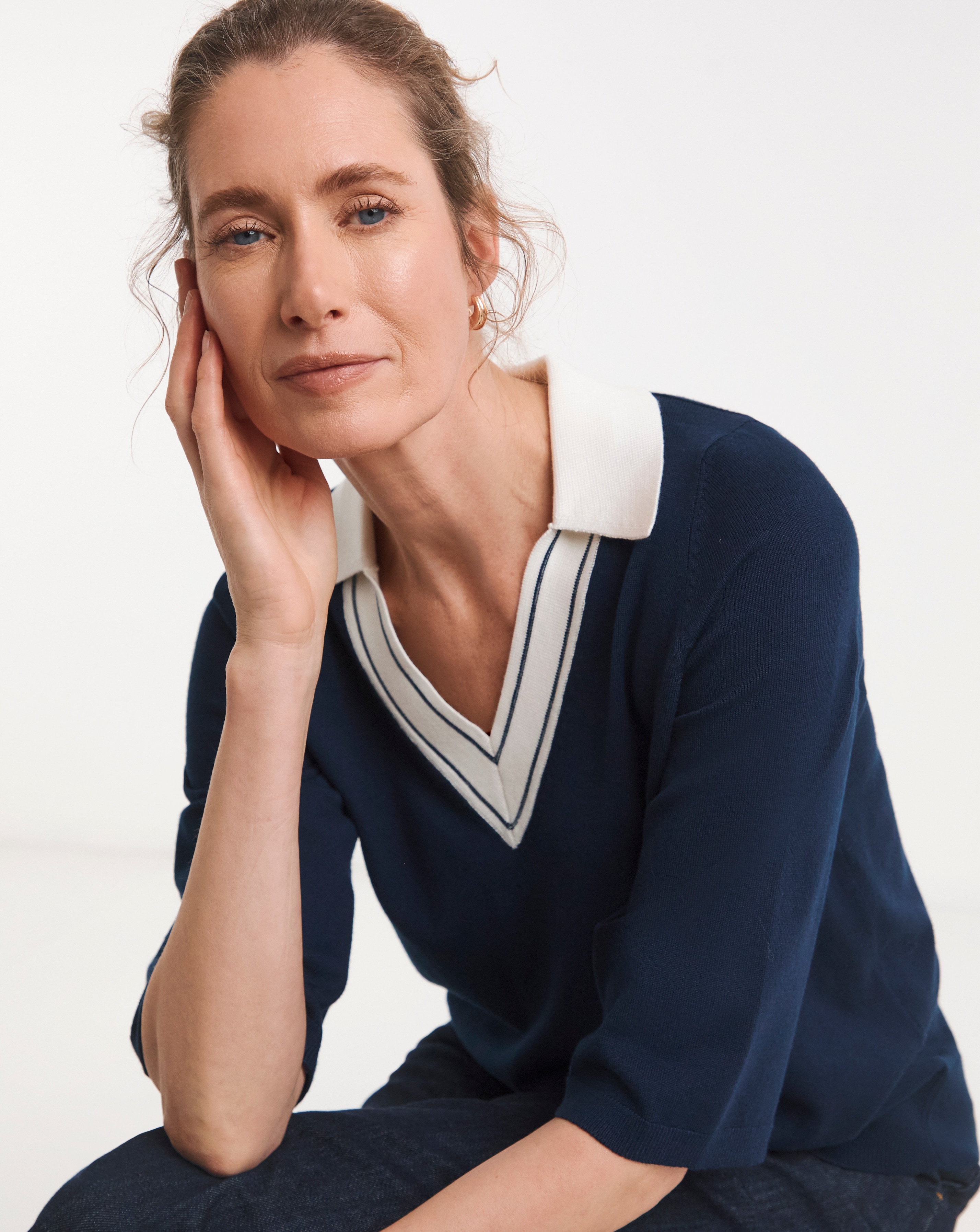 New In - Contrast Collar V Neck Jumper