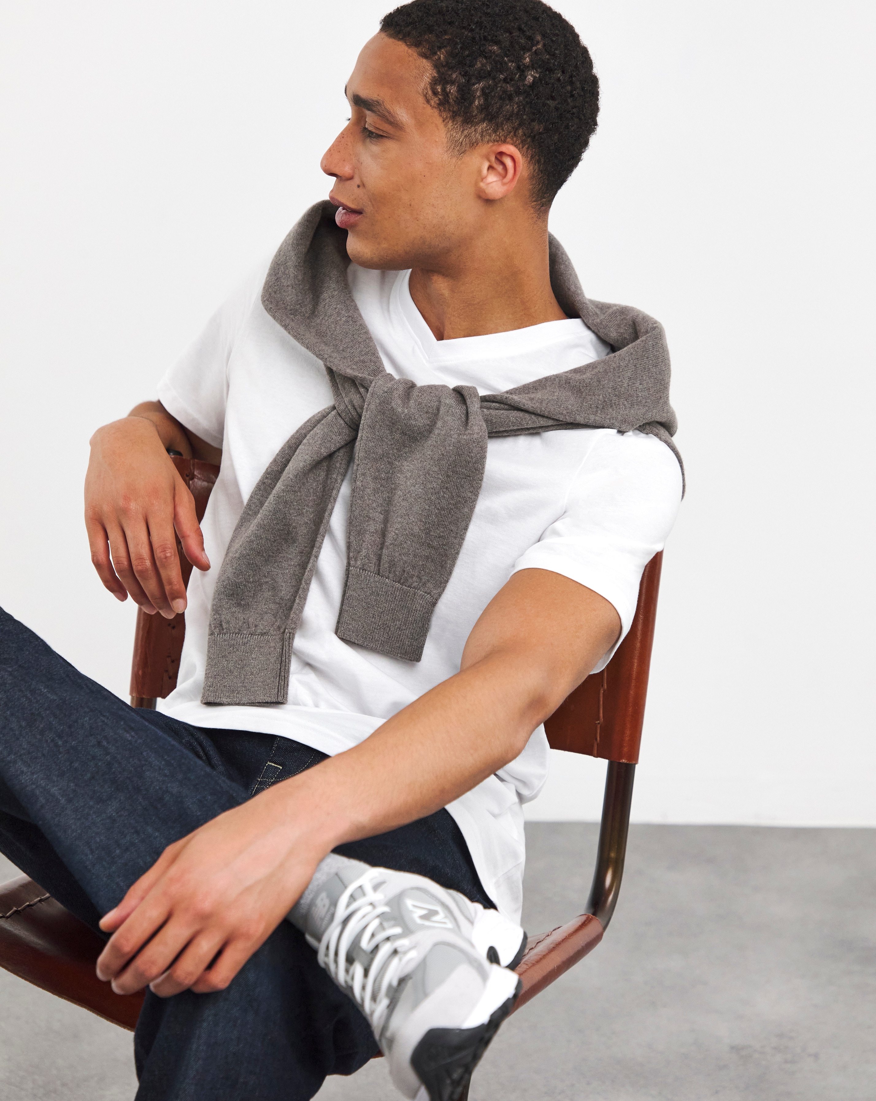 White V-Neck T-shirt Long