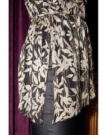 Roman Floral Plisse Wrap Top