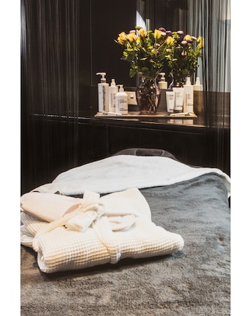 NuSpa Manchester Revitalising Spa Day with Treatment & Prosecco for 2 E-Voucher