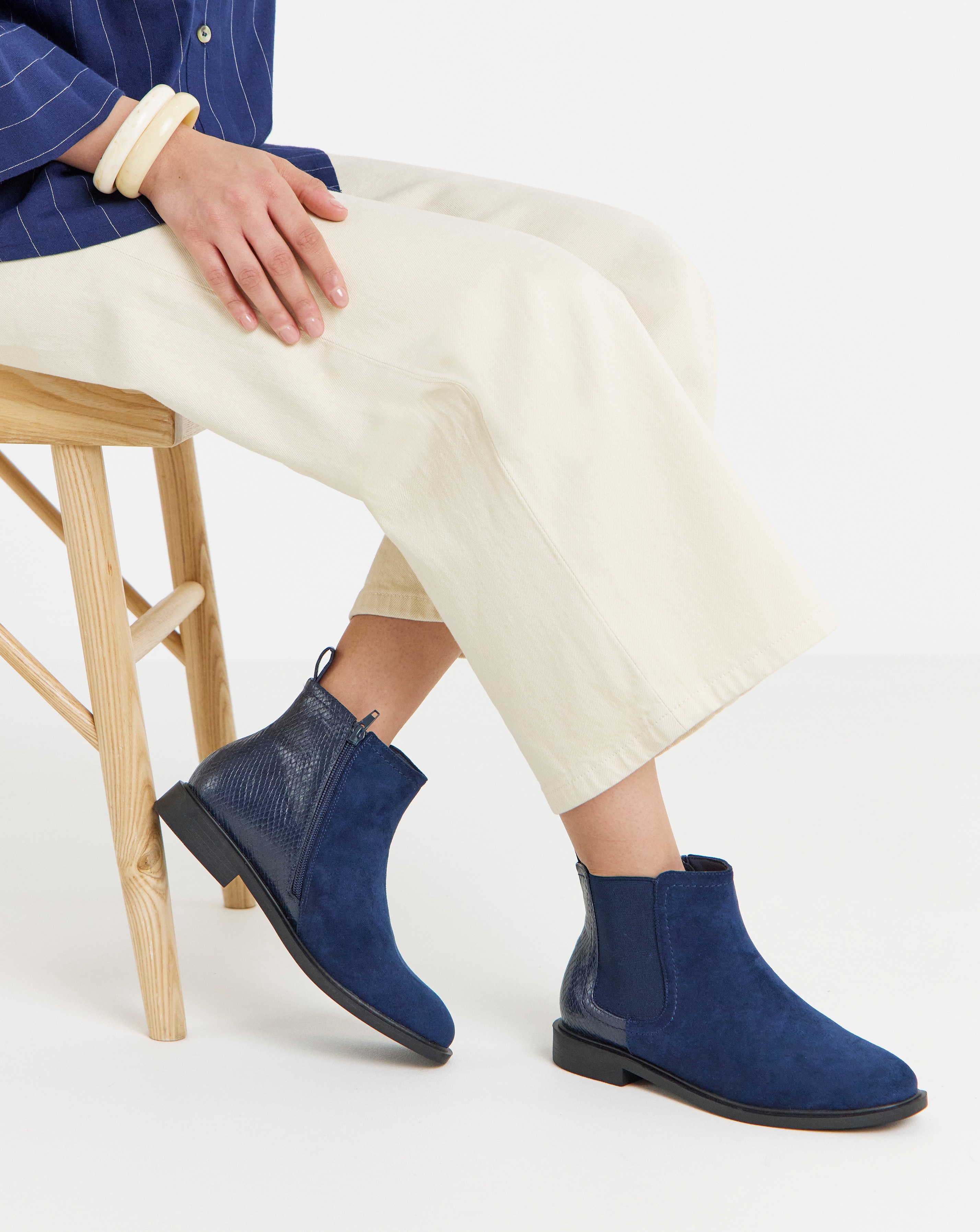 New In - Classic Chelsea Boots Ex Wide