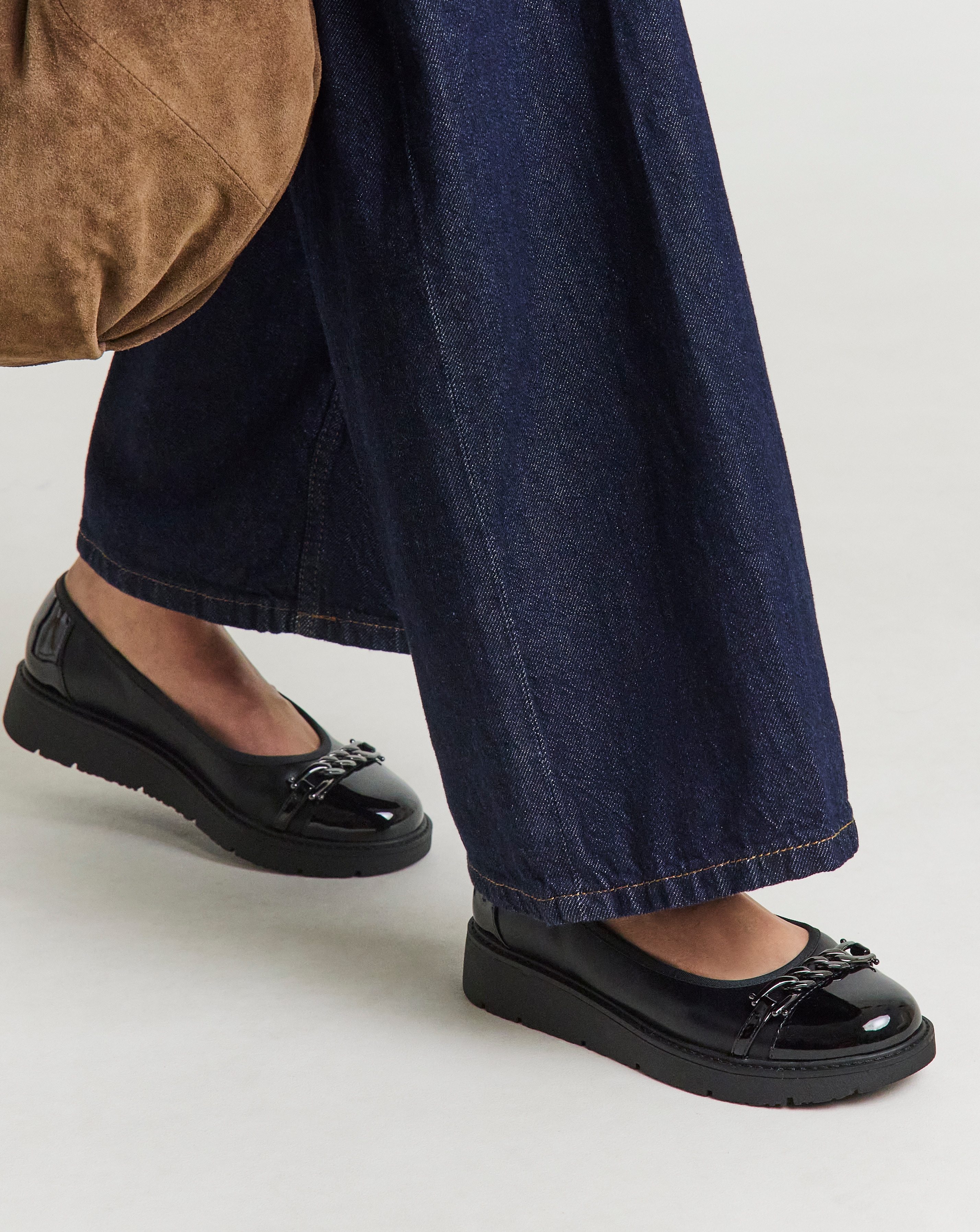 Low Wedge Ballerina Snaffle Wide