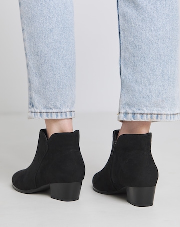 Meredith Ankle Western Boot - Wide Fit (E)