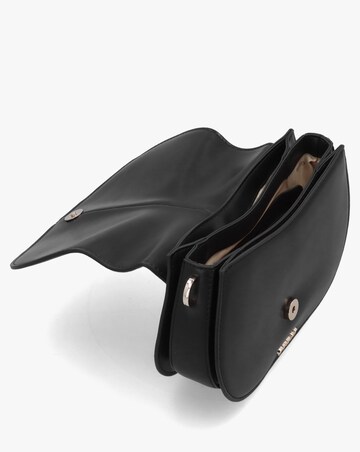 Guess Carrie Flap Black Shoulder Bag