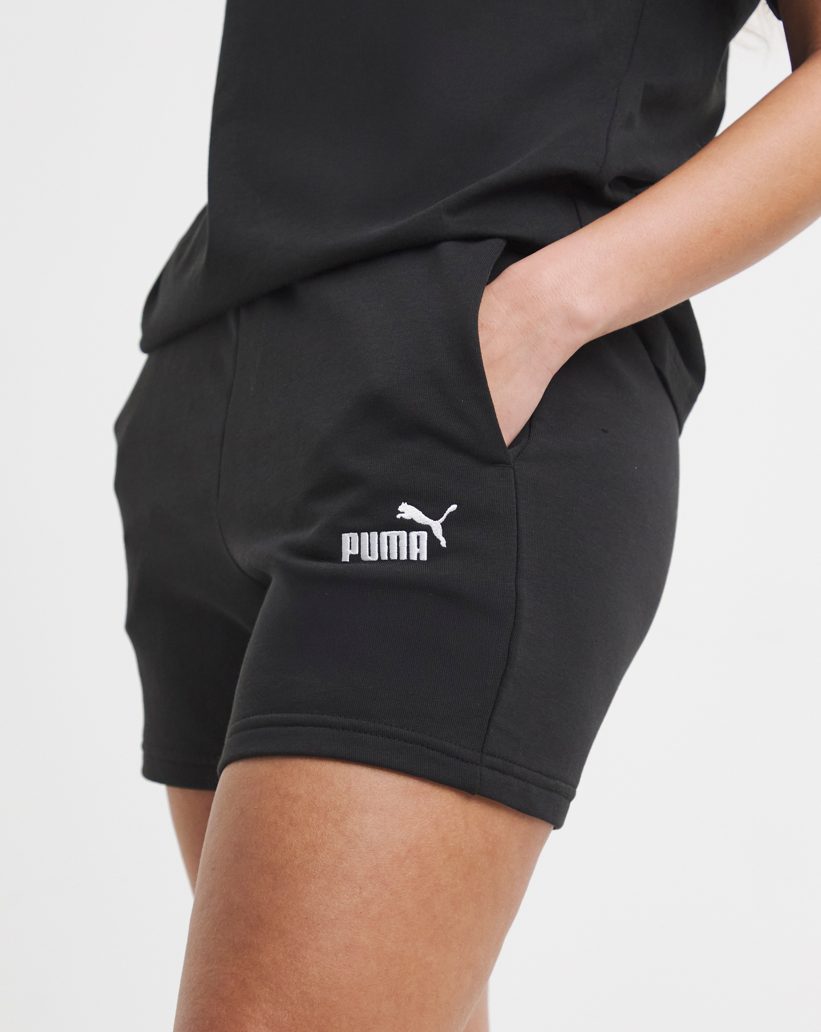 PUMA Essentials No.1 Logo 5 Shorts"