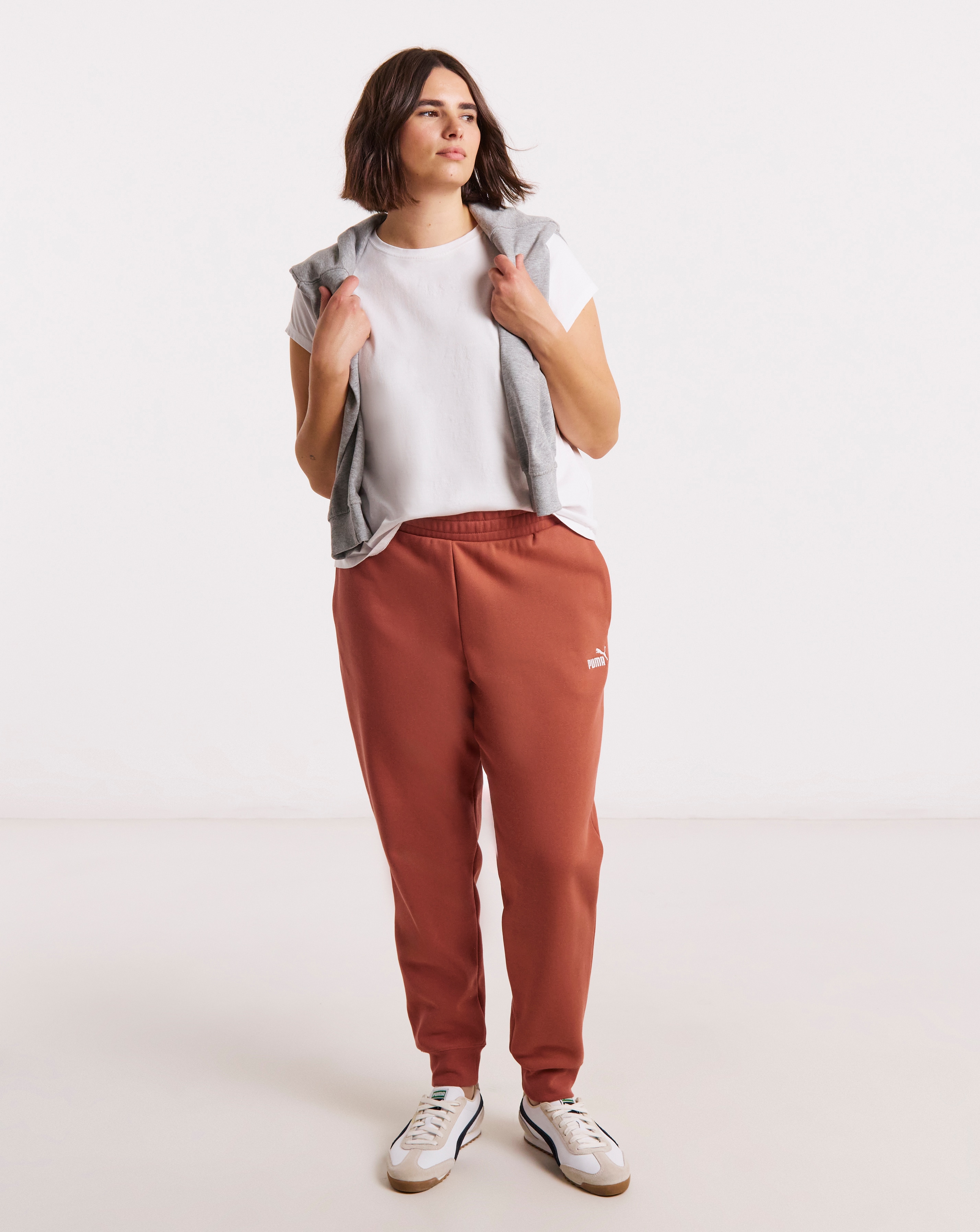 PUMA Essential Logo Joggers