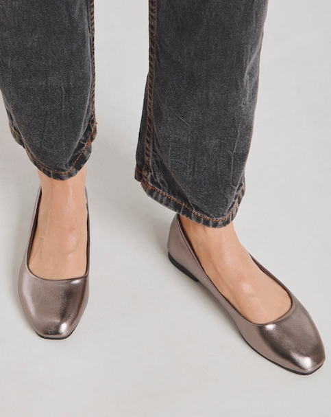 Square Toe Ballerina EEE Fit