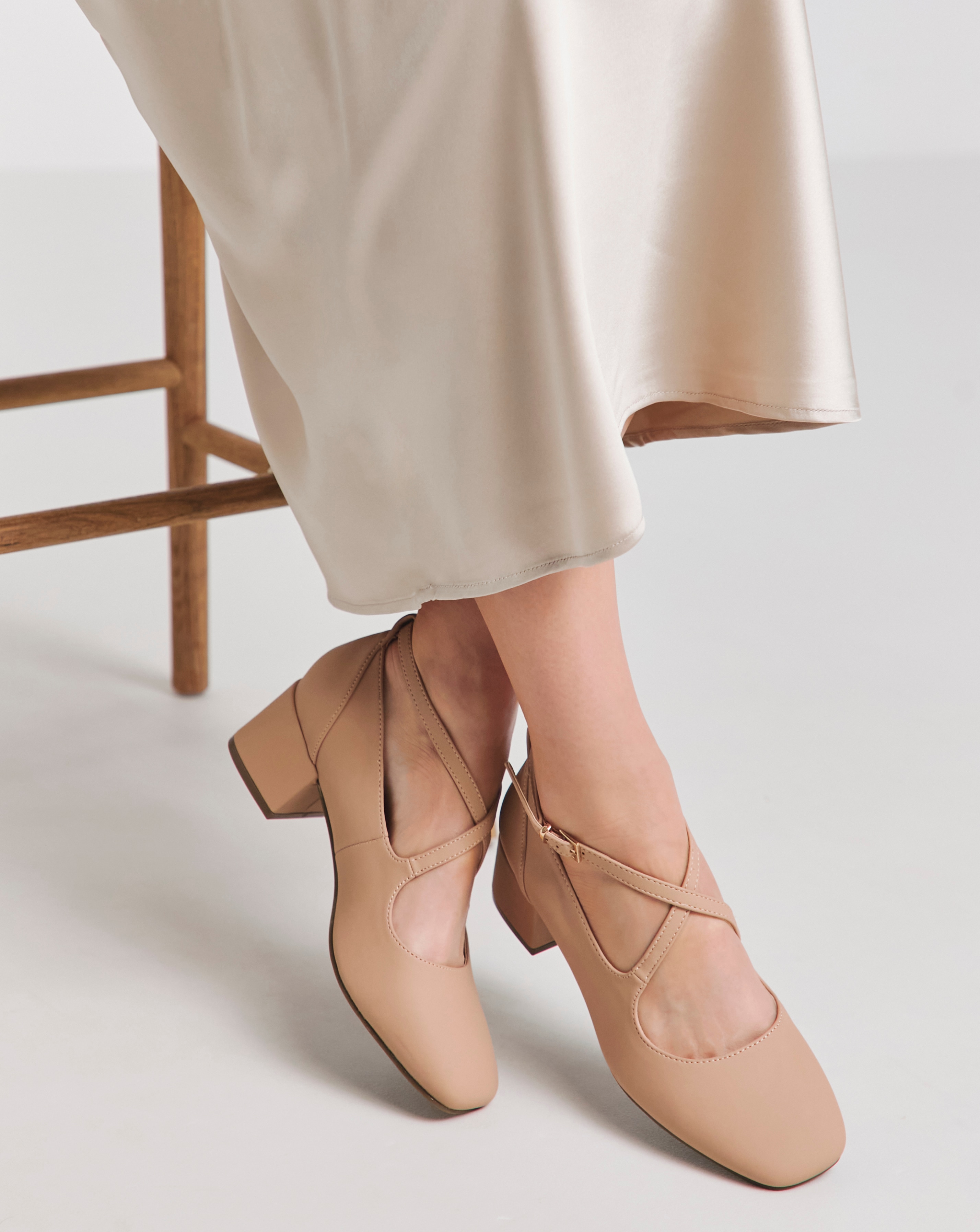 Cross Strap Mary Jane Wide Fit