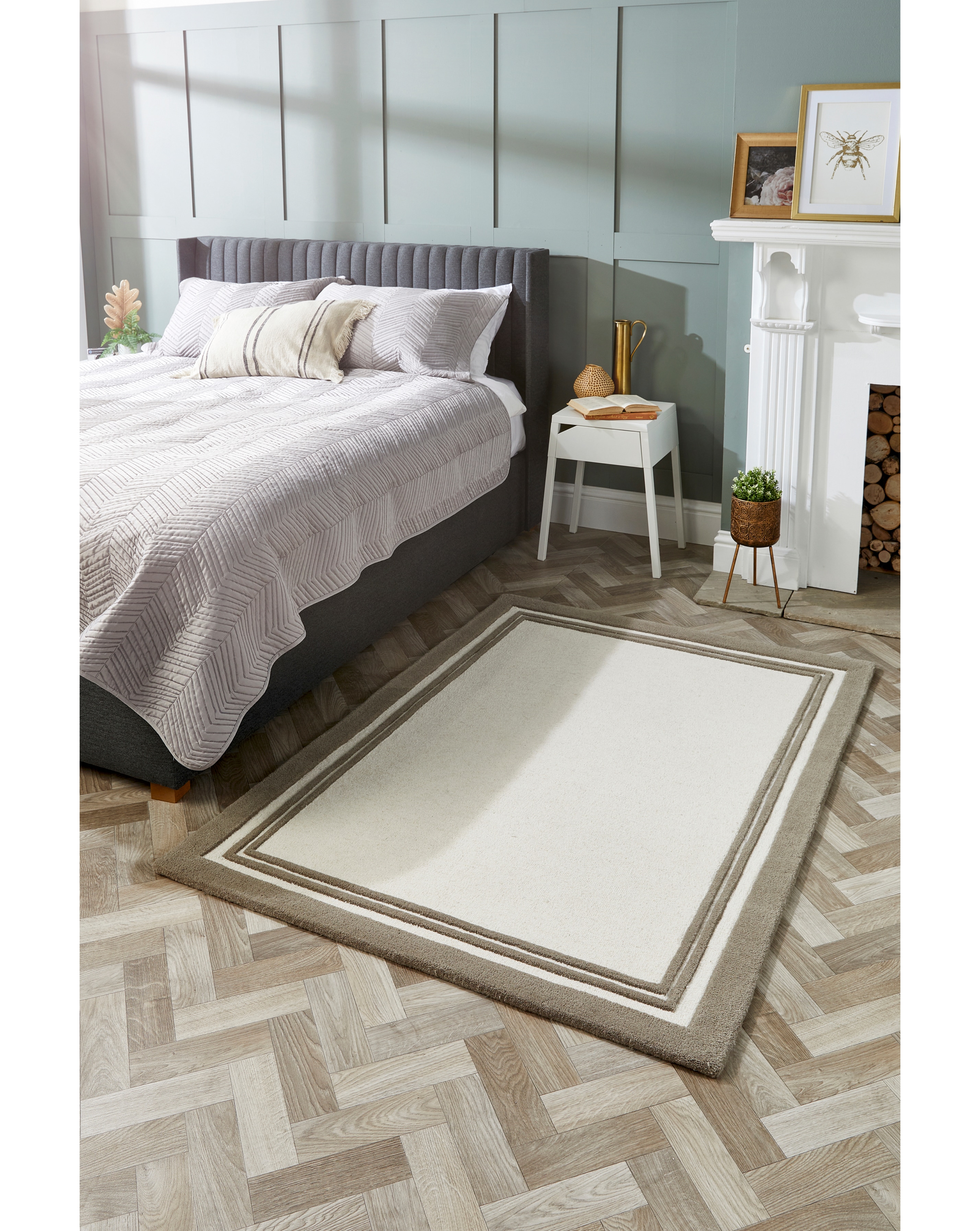 Piper Border Woollen Rug