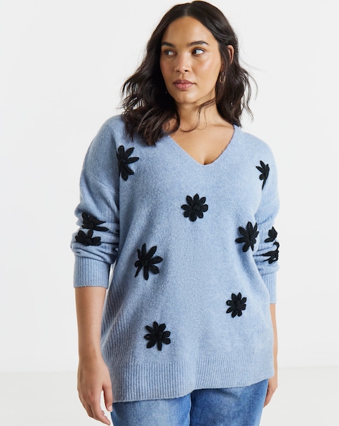 New In - Sponge Flower Trim V-Neck Tunic