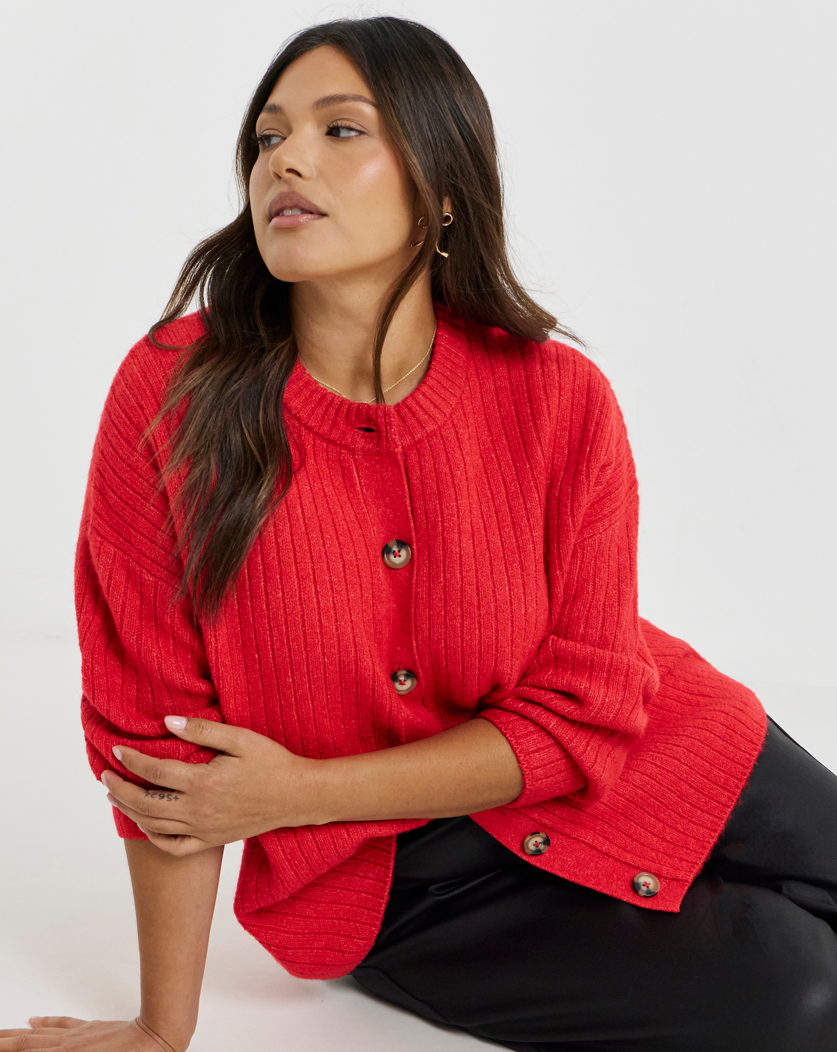 New In - Crew Neck Ribbed Cardigan