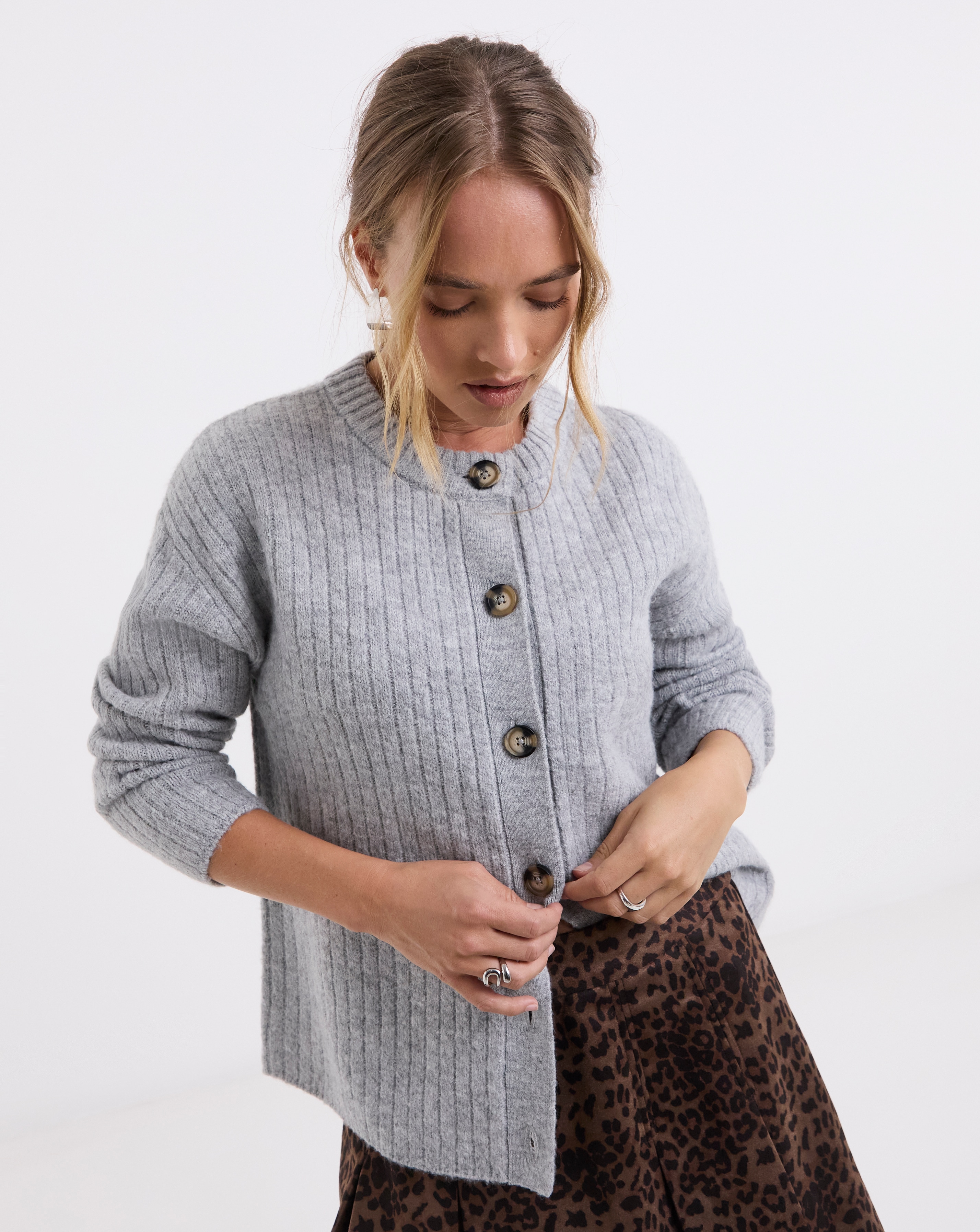 New In - Crew Neck Ribbed Cardigan