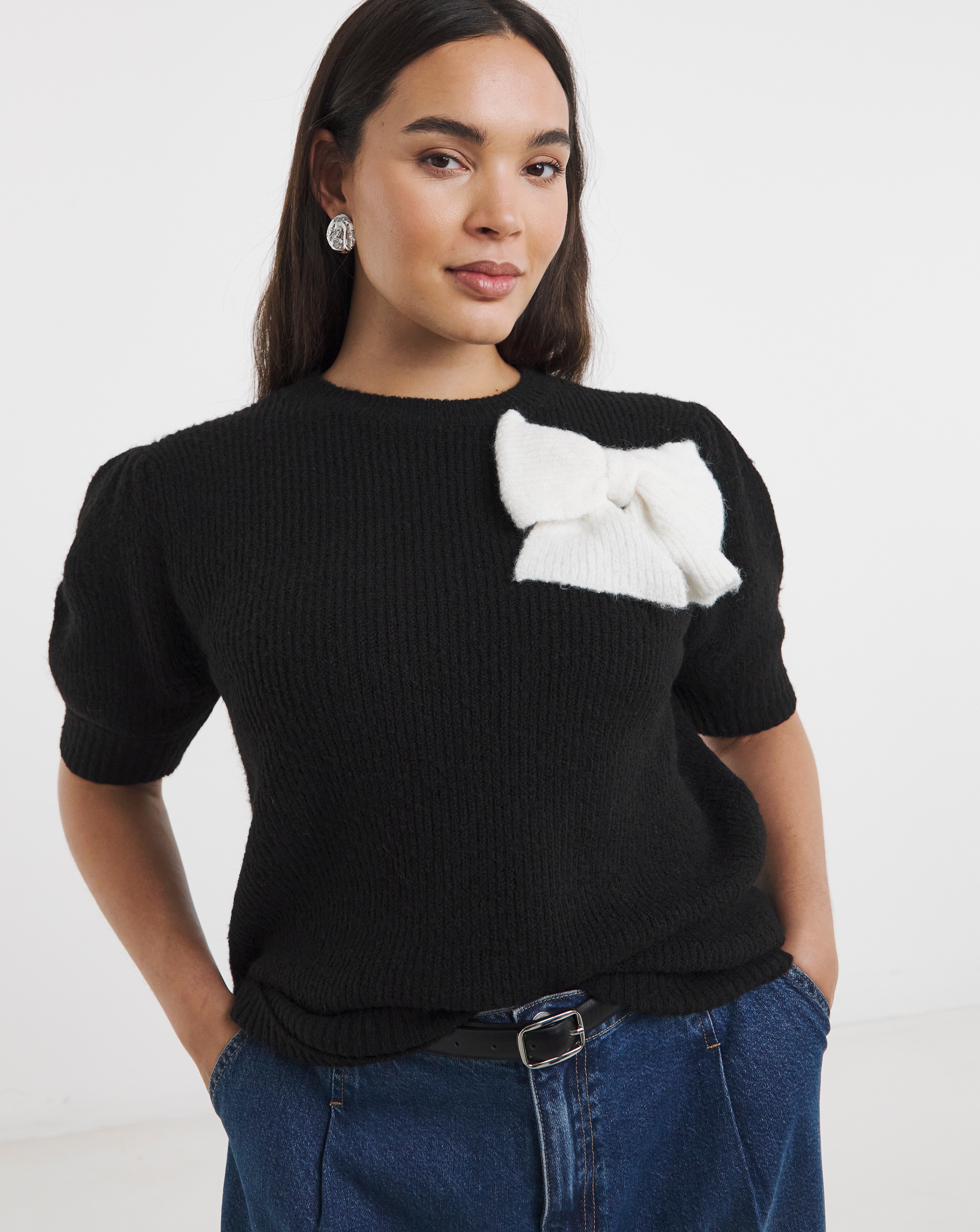 Puff Sleeve Bow Applique Knitted Top