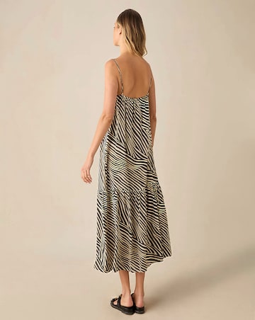 Ro&Zo Neutral Animal Print Tiered Midaxi Dress