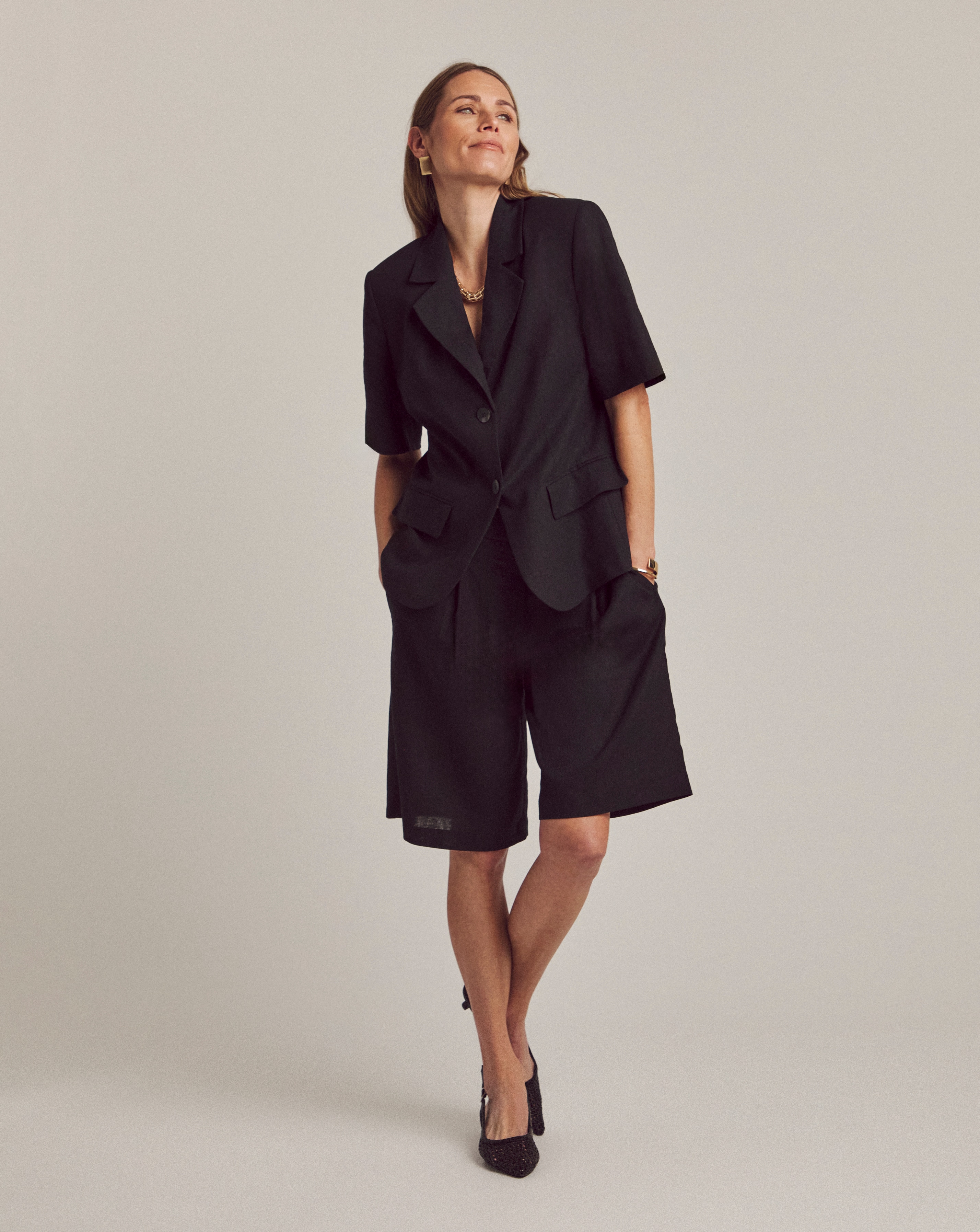 New In - ANTHOLOGY LINEN BERMUDA SHORT