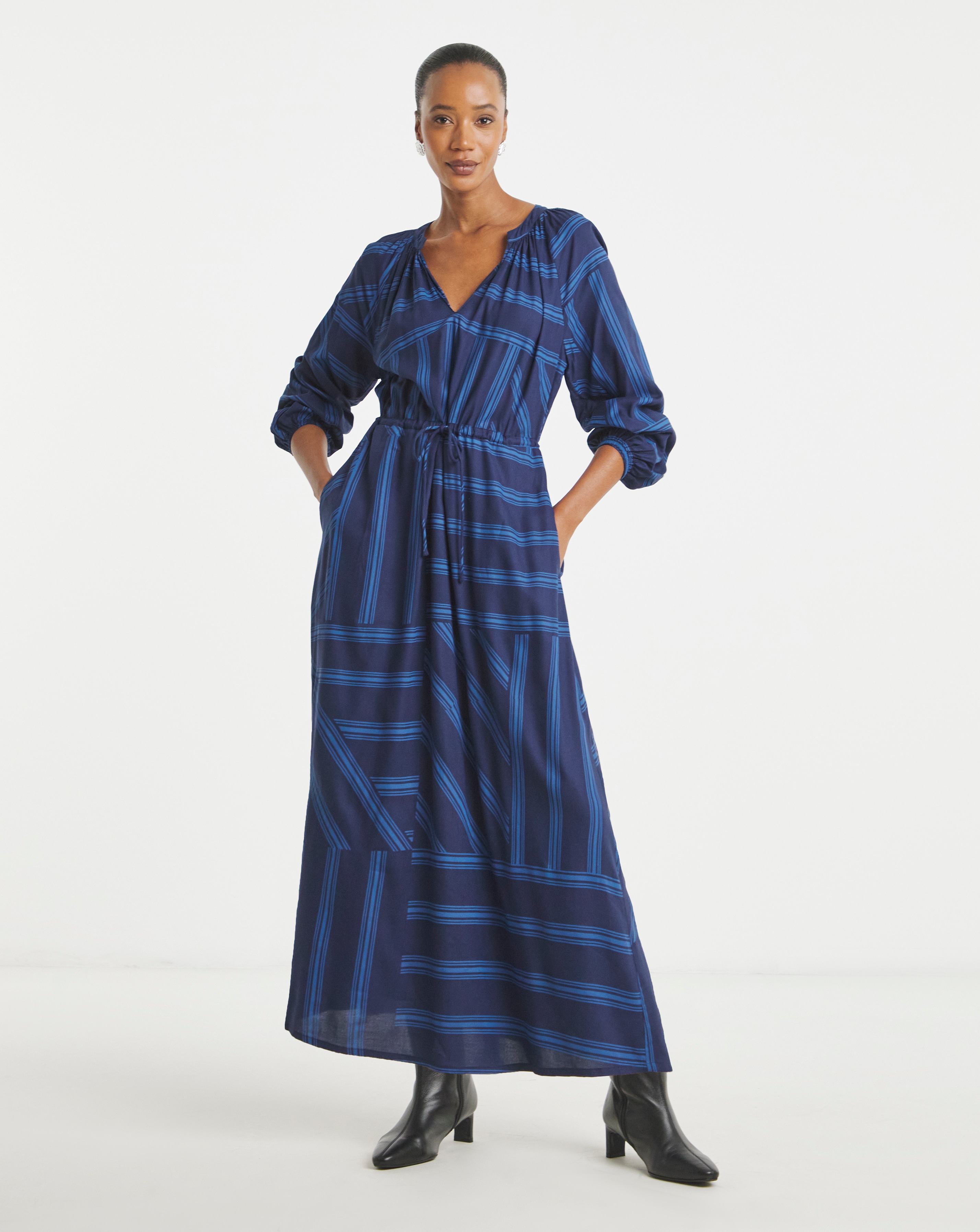 New In - Long Sleeve Printed Maxi Dress