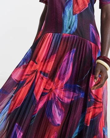 V Neck Drop Waist Pleated Dress