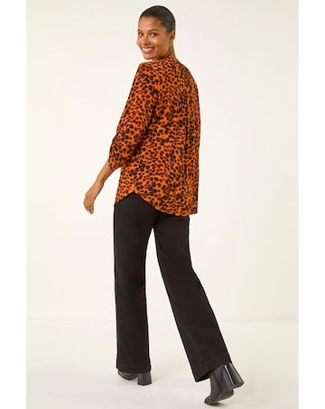 Roman Spot Print Stretch Top