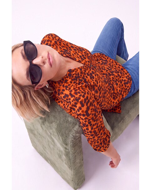 Roman Spot Print Stretch Top