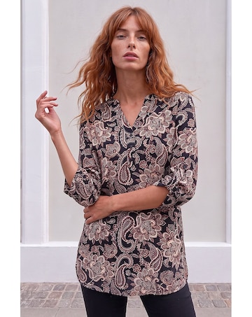 Roman Paisley Print V-Neck Stretch Shirt