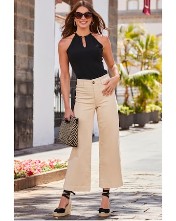 Sosandar Keyhole Detail Halterneck Top