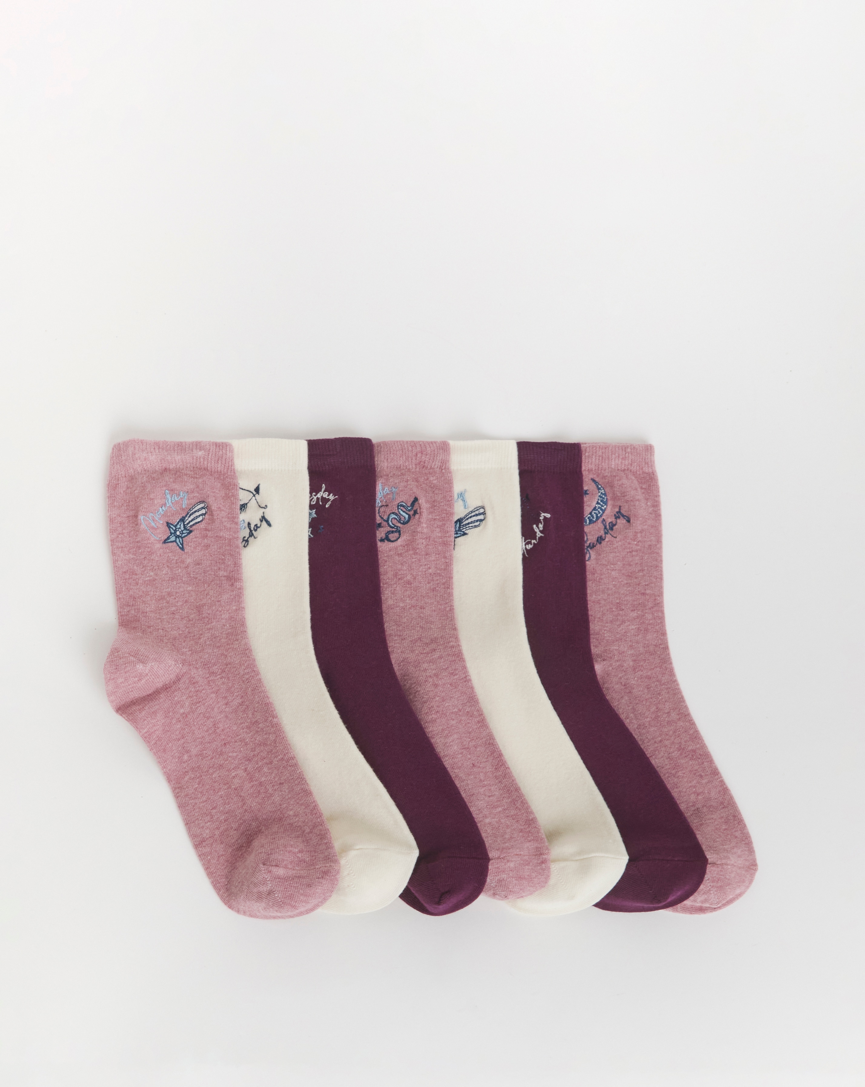 7 Pack Embroidery Ankle Socks - Wide Fit