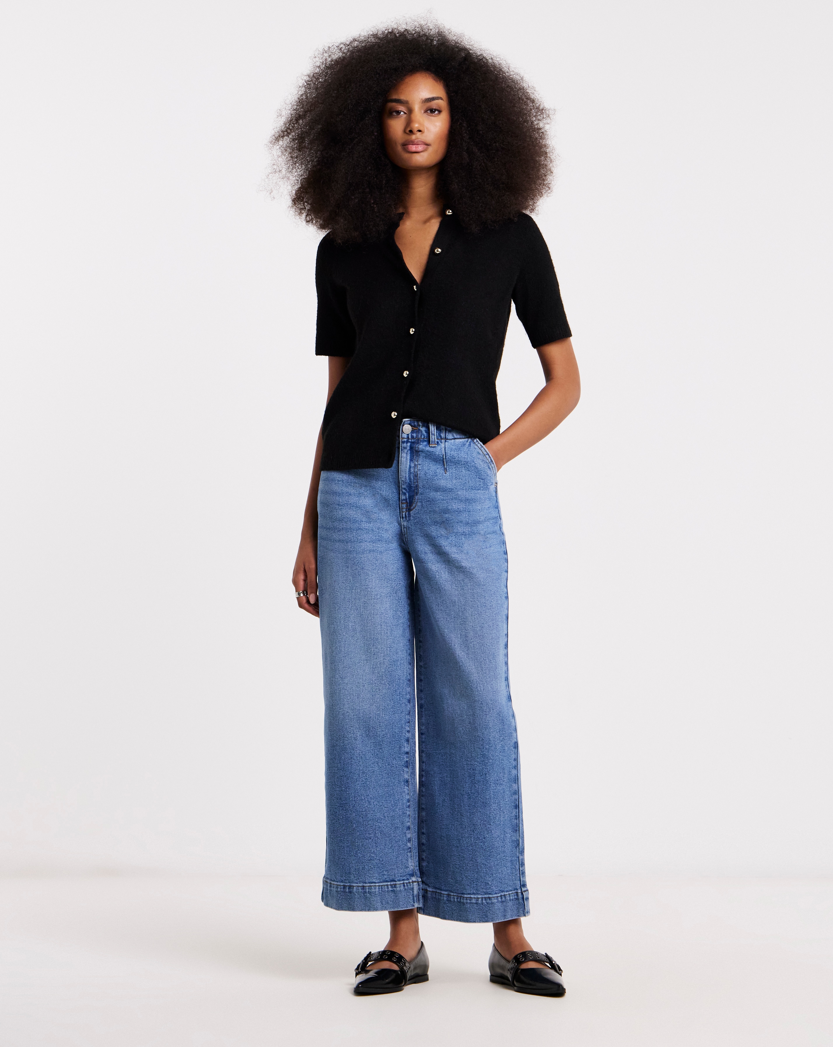 New In - Light Wash 99/1 Crop Wide Jean