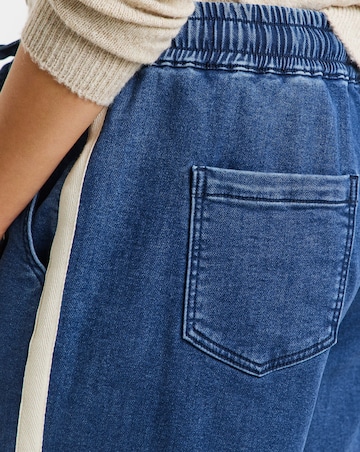 Mid Wash Cosy Side Stripe Jogger Jeans