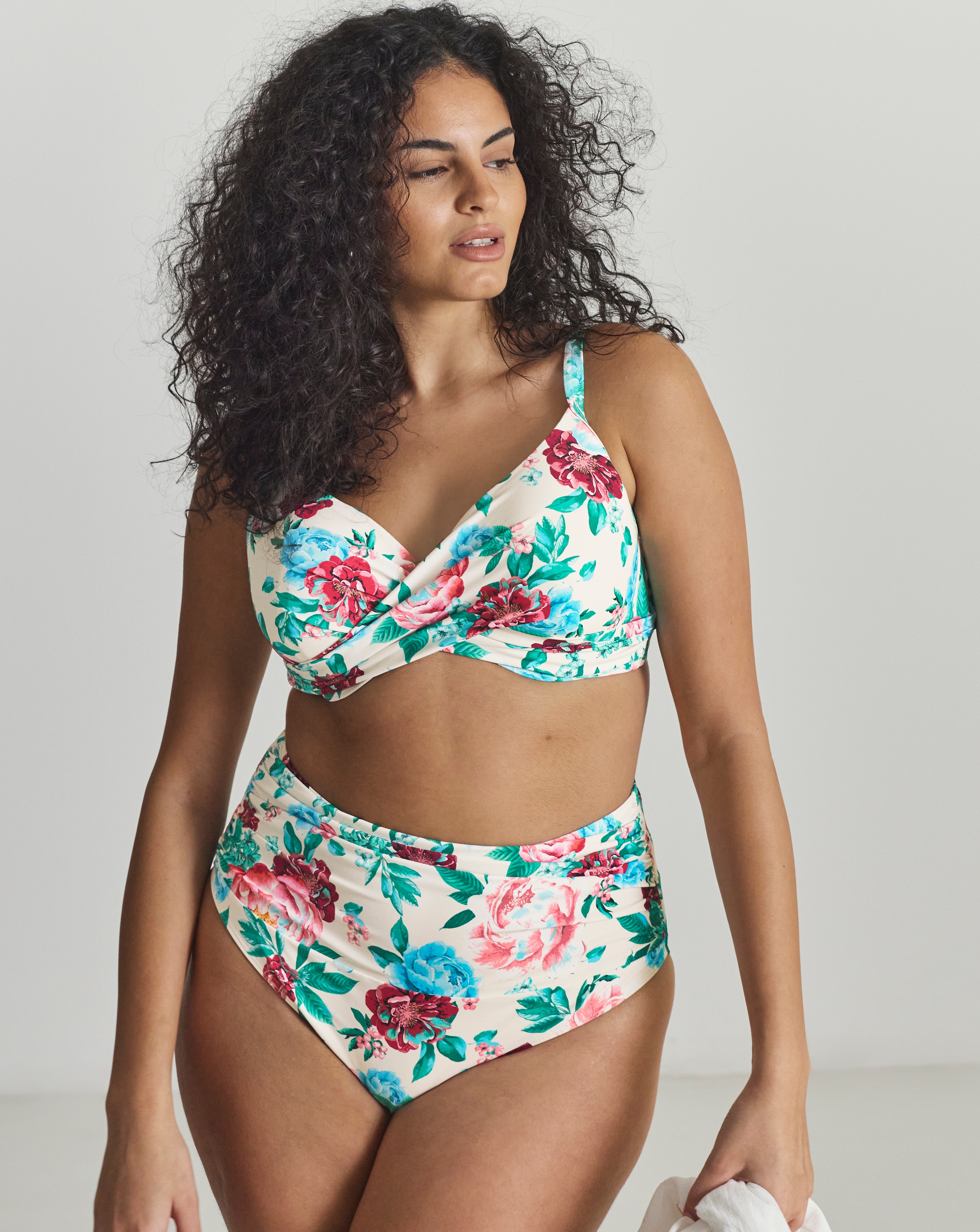 New In - High Waisted Bikini Brief