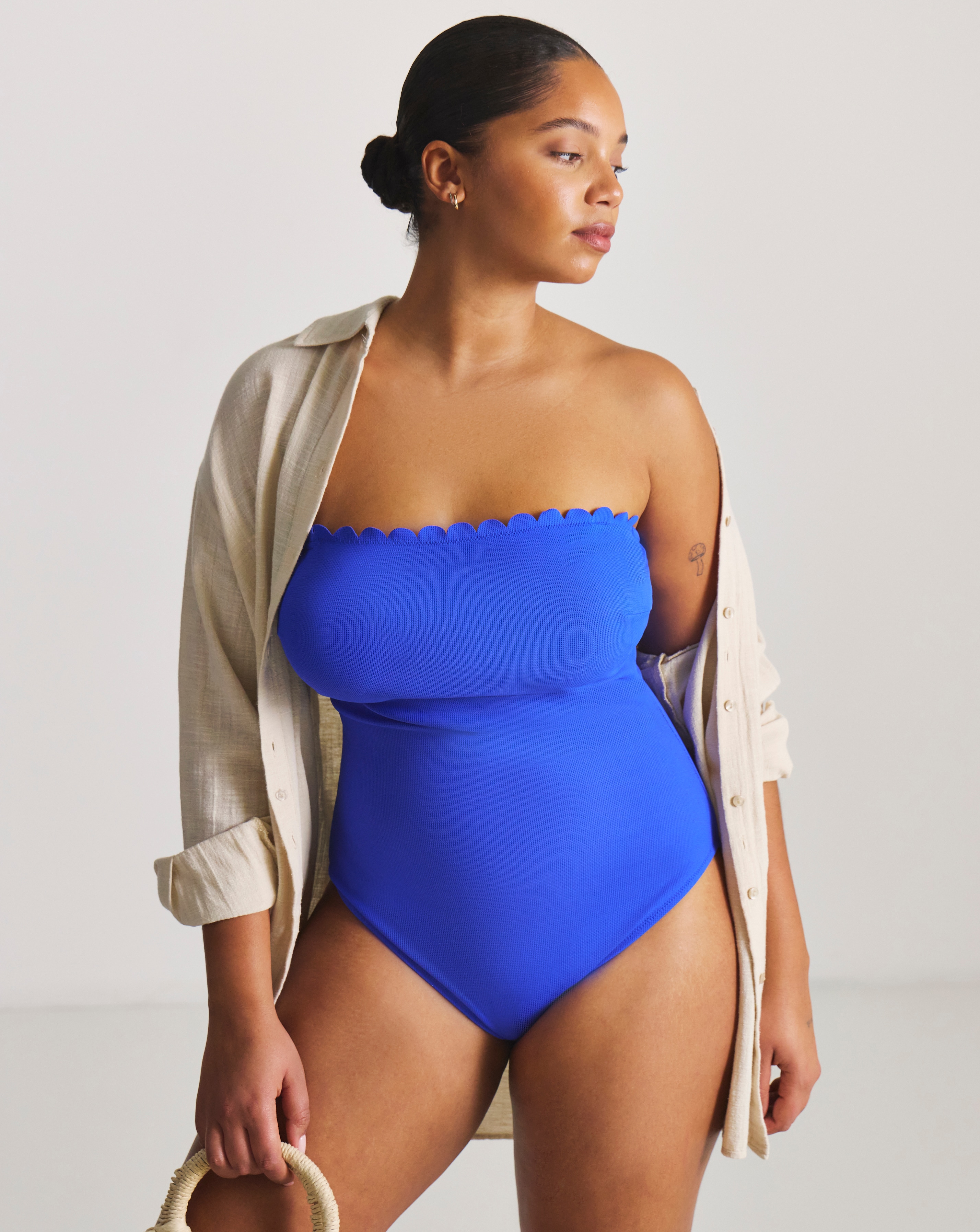 MAGISCULPT Scallop Edge Bandeau Swimsuit
