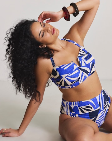 Magisculpt V Wire Detail Bikini Top