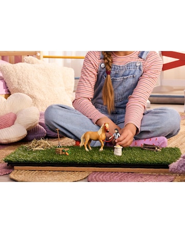 Schleich - Emily's Care Set