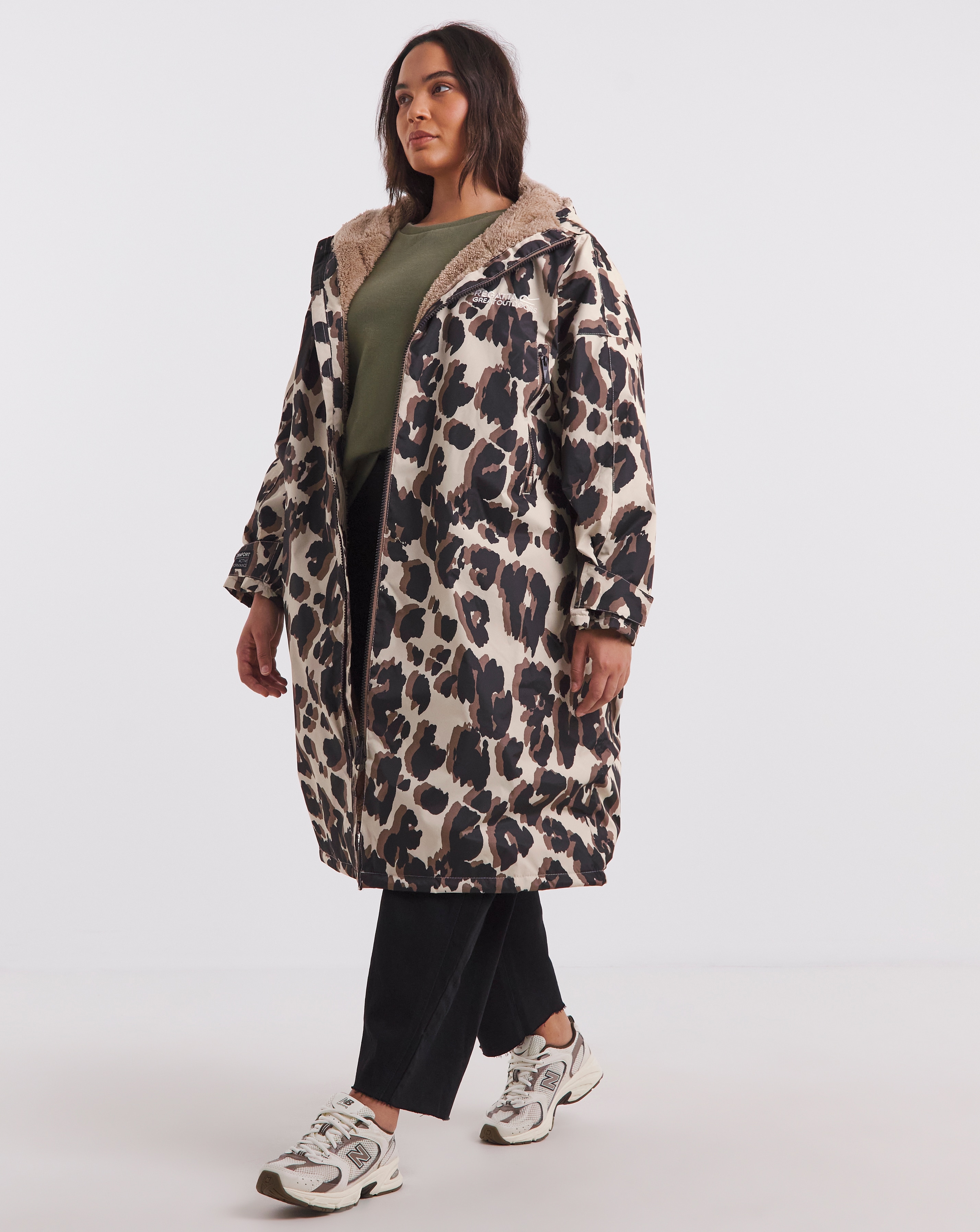 Regatta Waterproof Changing Robe