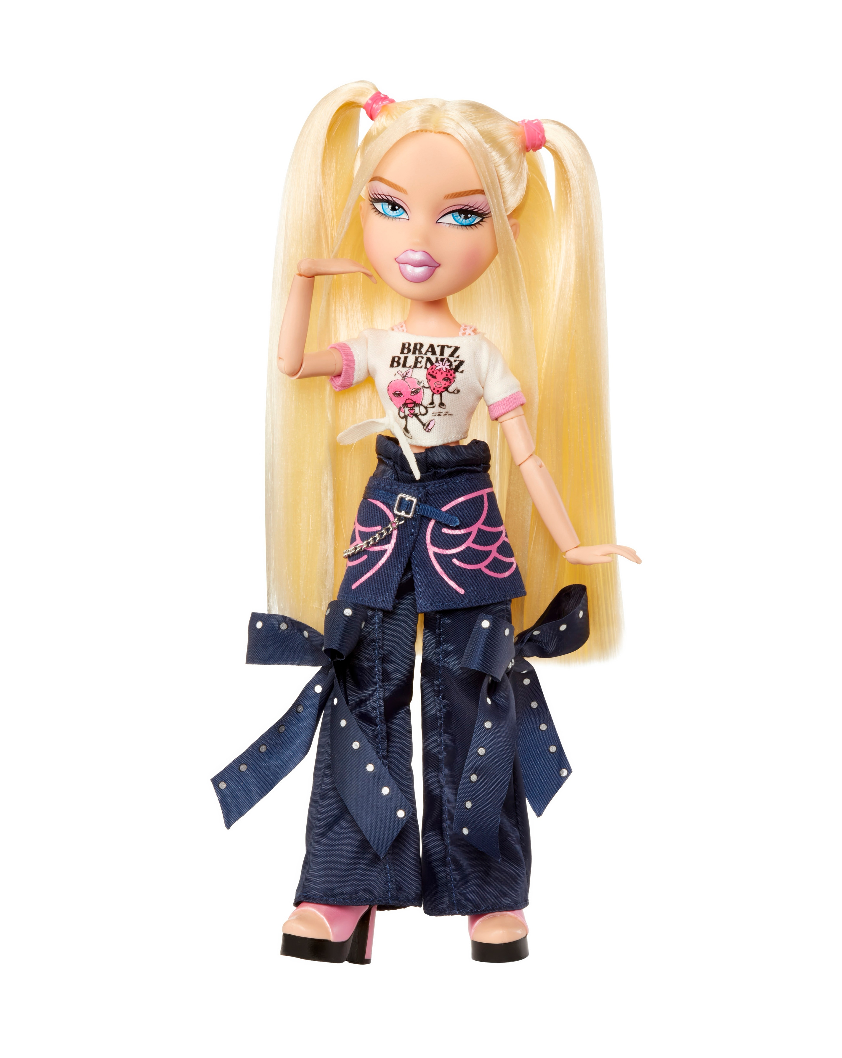 Bratz Stylin Fashion Doll - Cloe