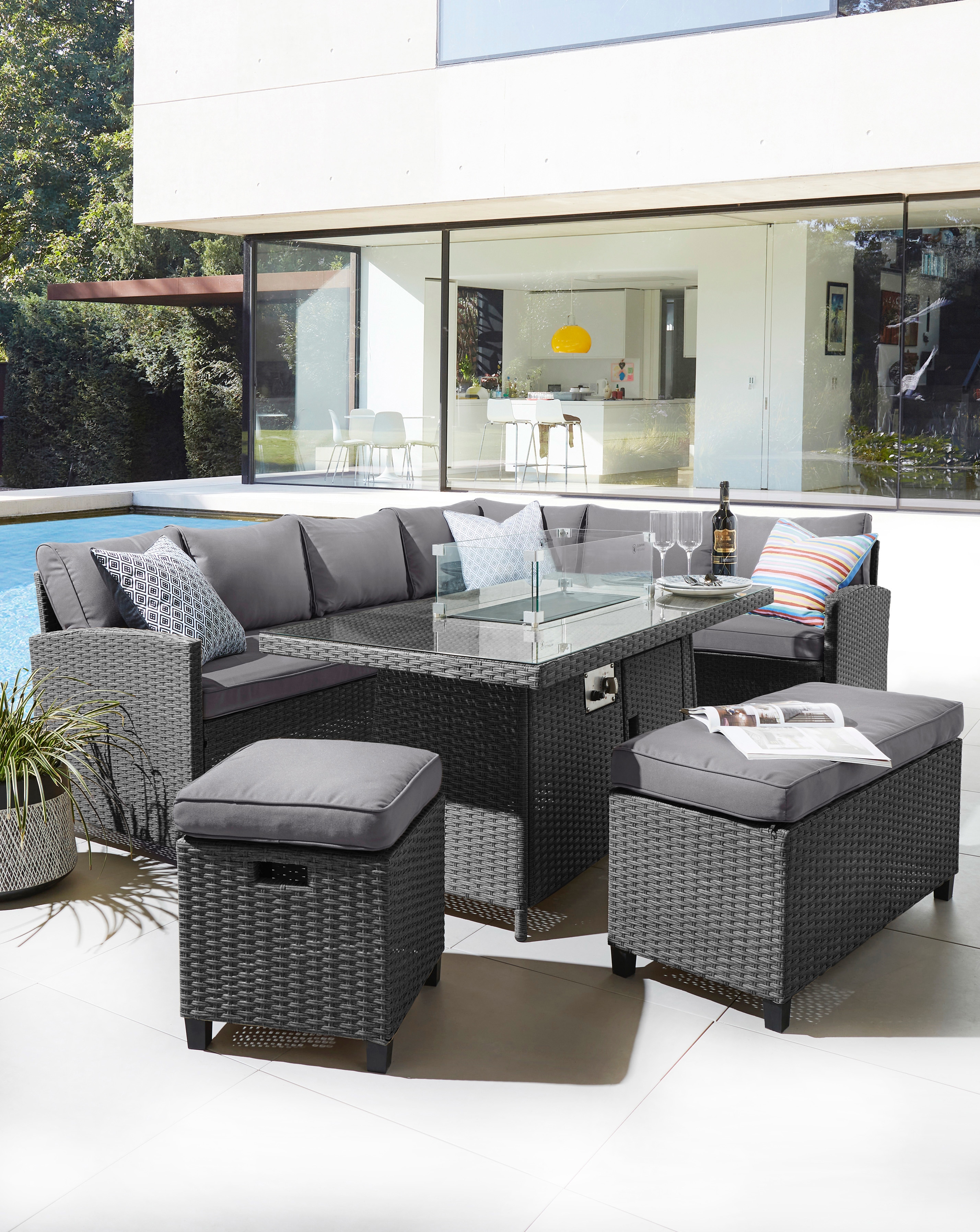 New In - Valencia Dining Set With Firepit Table