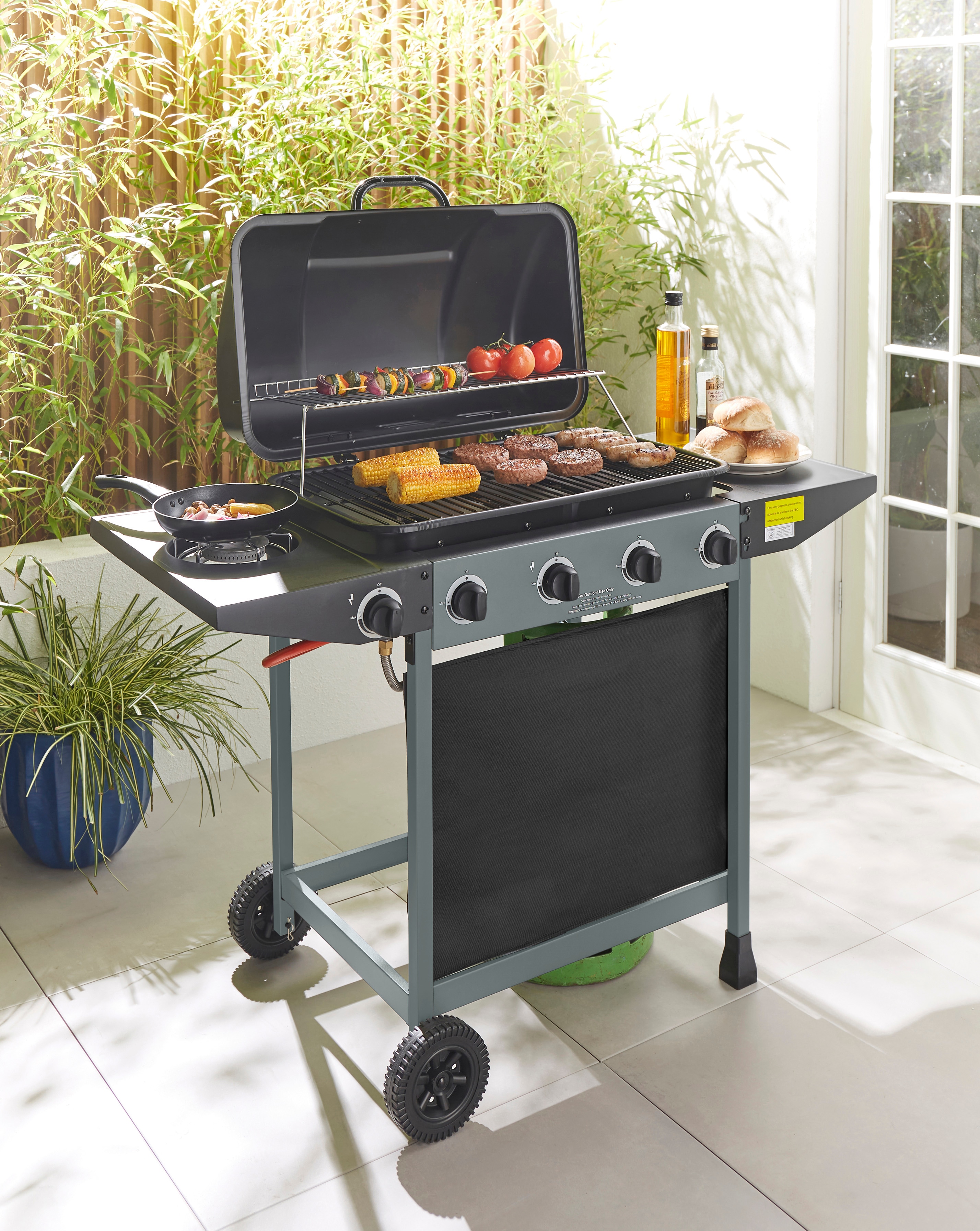 4 Burner Gas BBQ with Side
