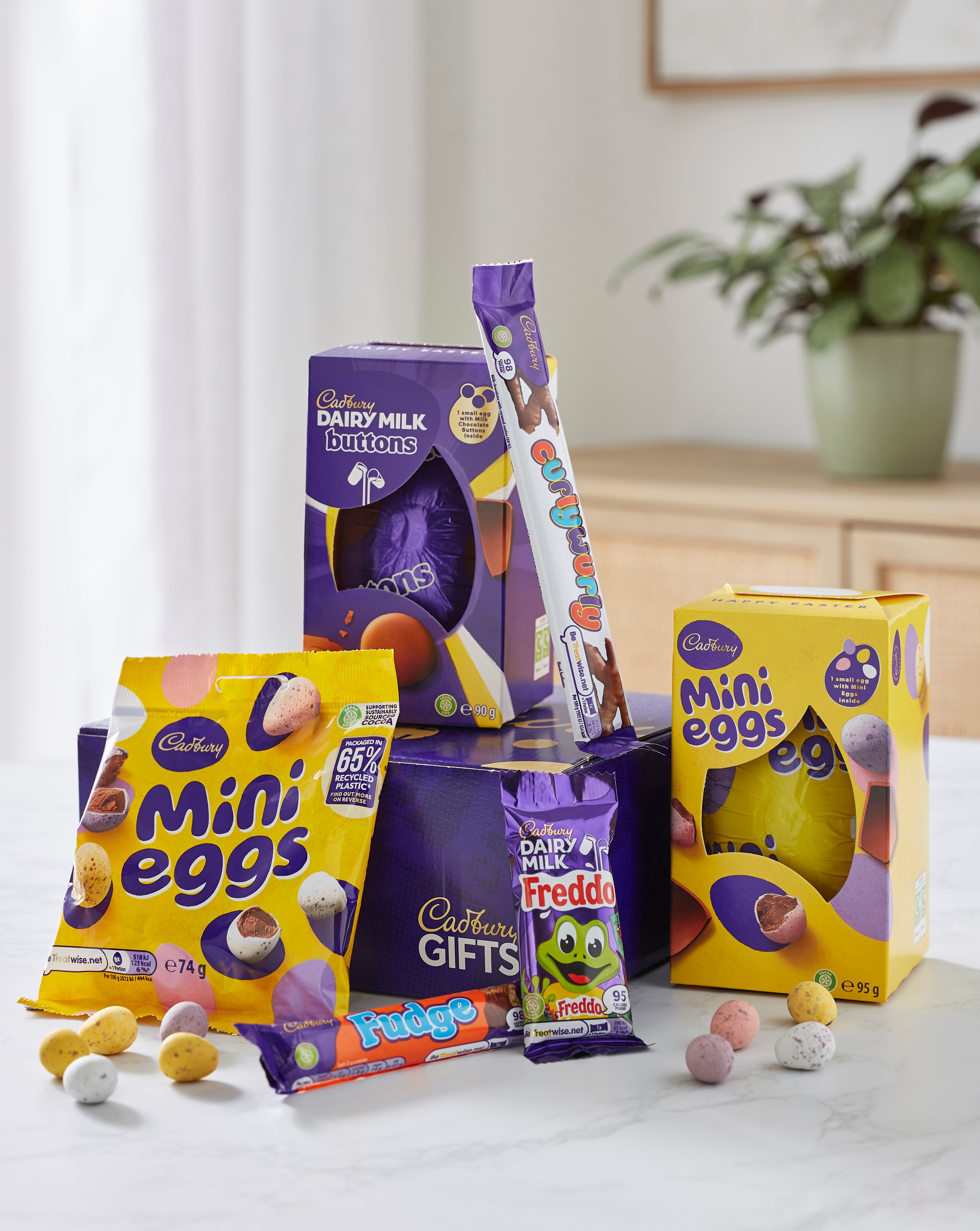 New In - Cadbury Easter Egg Gift Bundle