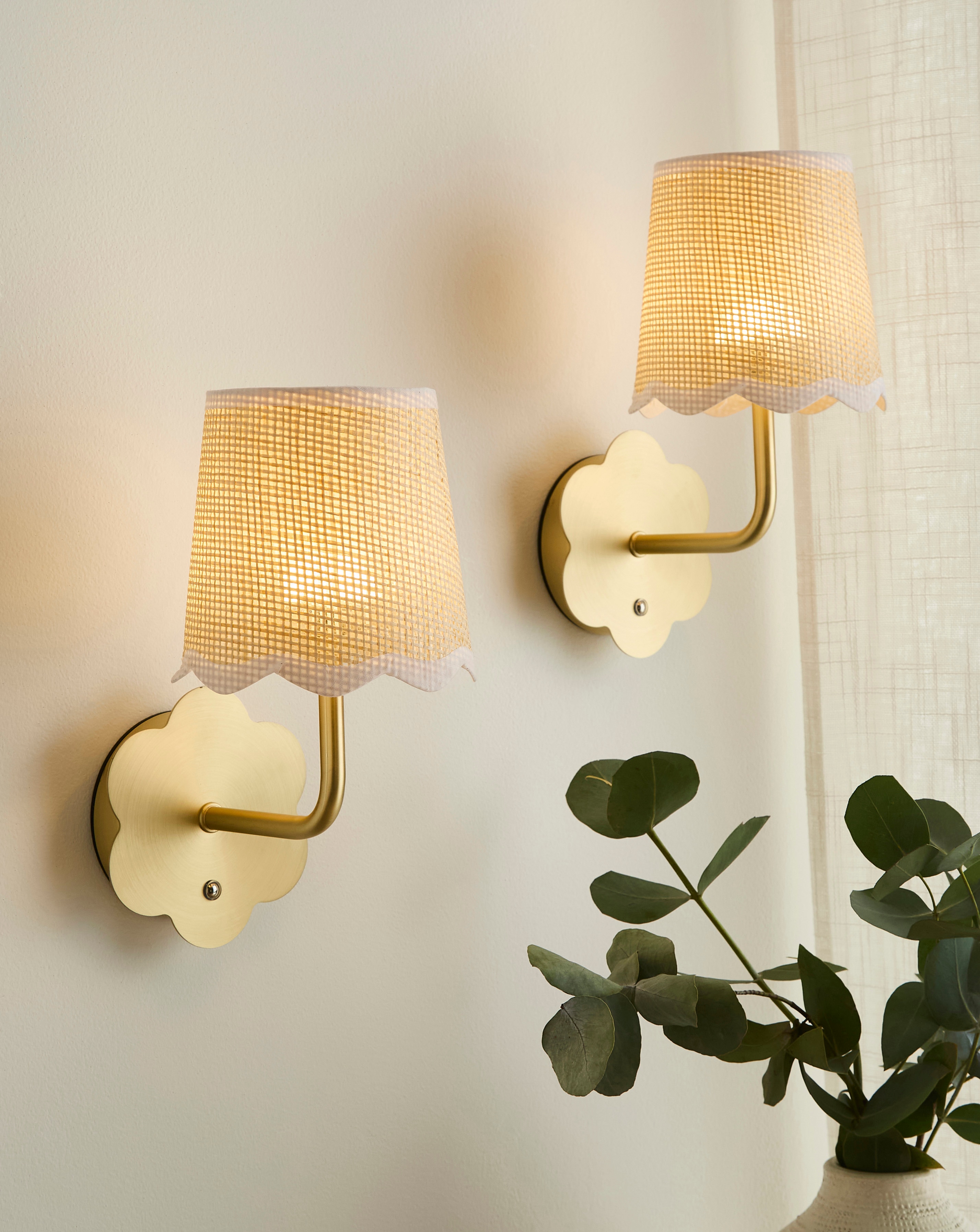 New In - Pair of Gold Flower Scallop Wall Lights