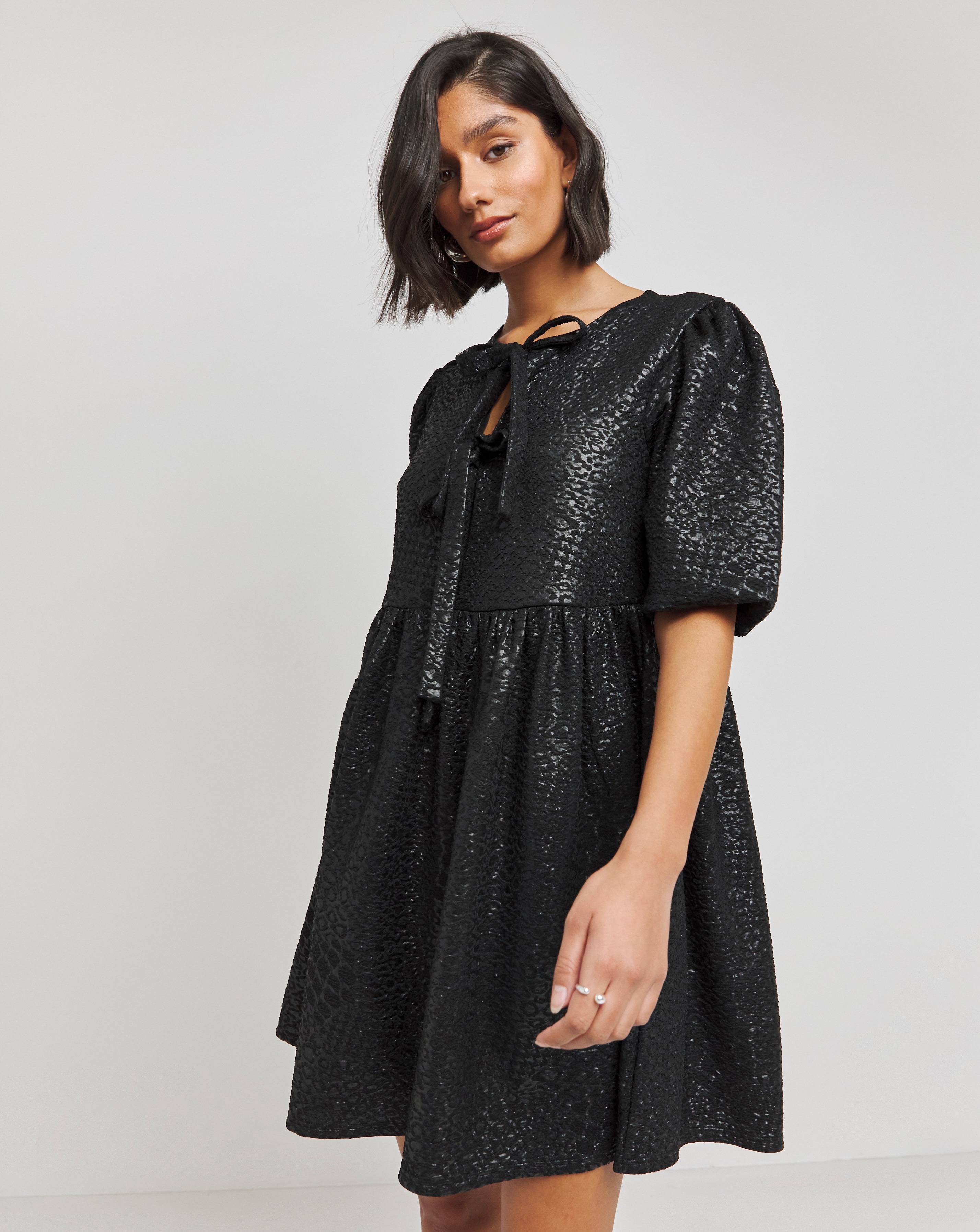 Jersey Jacquard Tie Front Smock