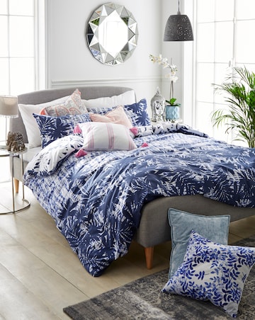 Modern Riad Cushion Cover