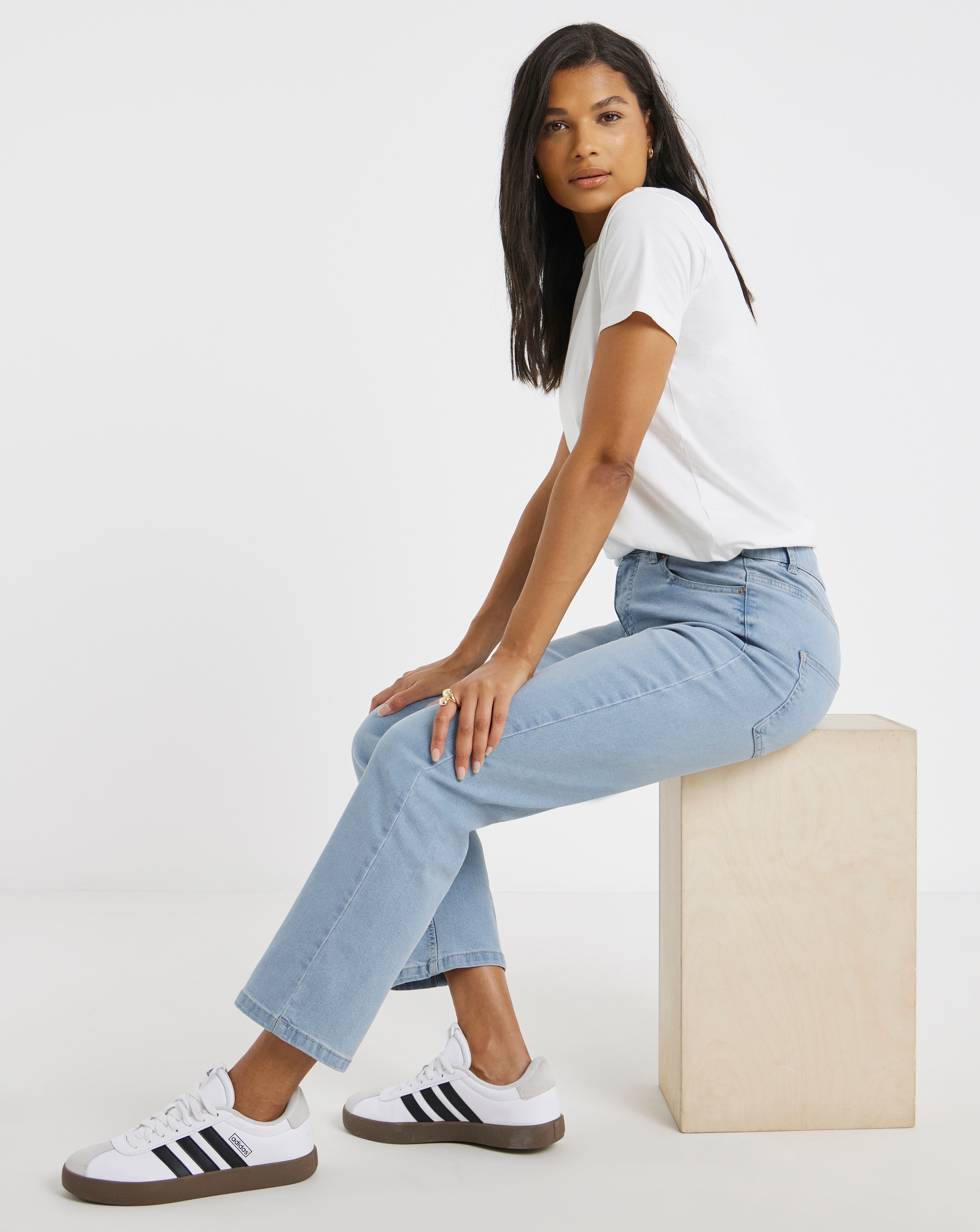 Light Wash 24/7 Straight Leg Jeans